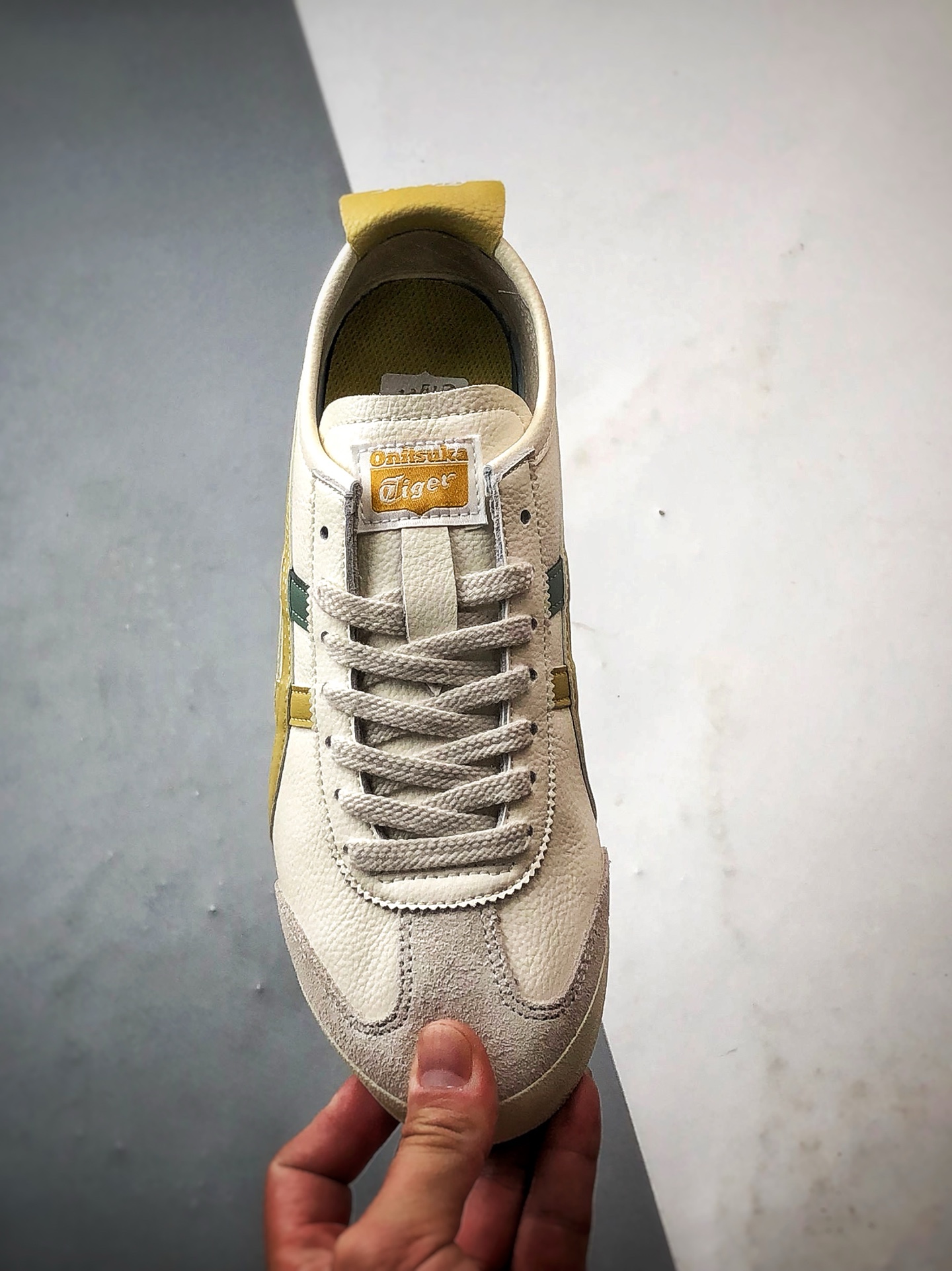 Asics 鬼冢虎 Mexico 66 米黄绿 1183A201-120