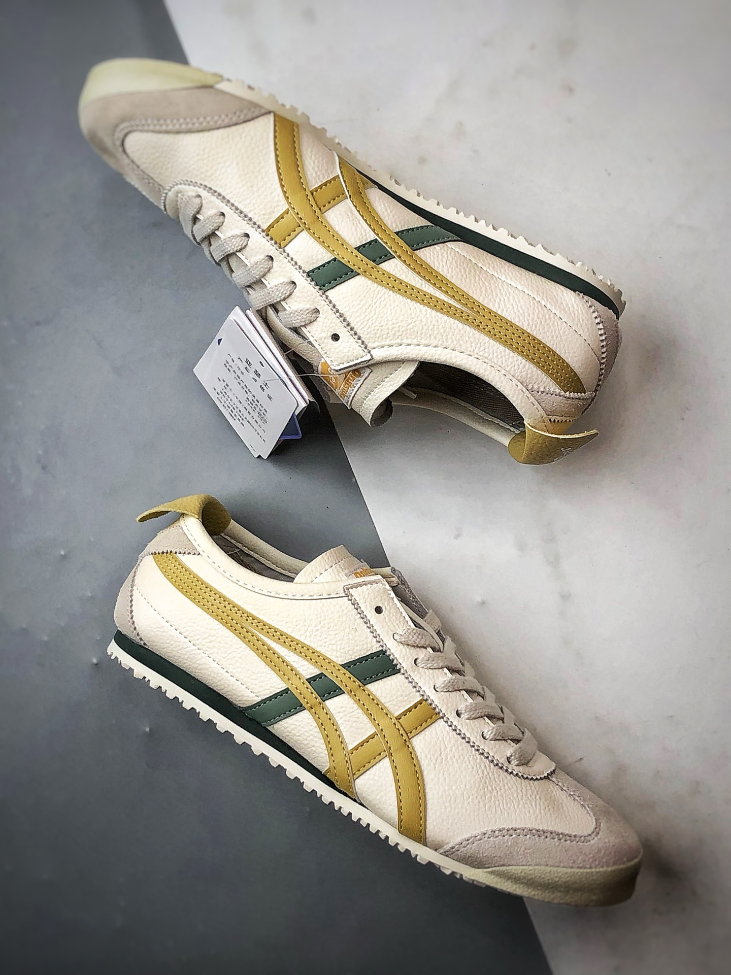 Asics 鬼冢虎 Mexico 66 米黄绿 1183A201-120