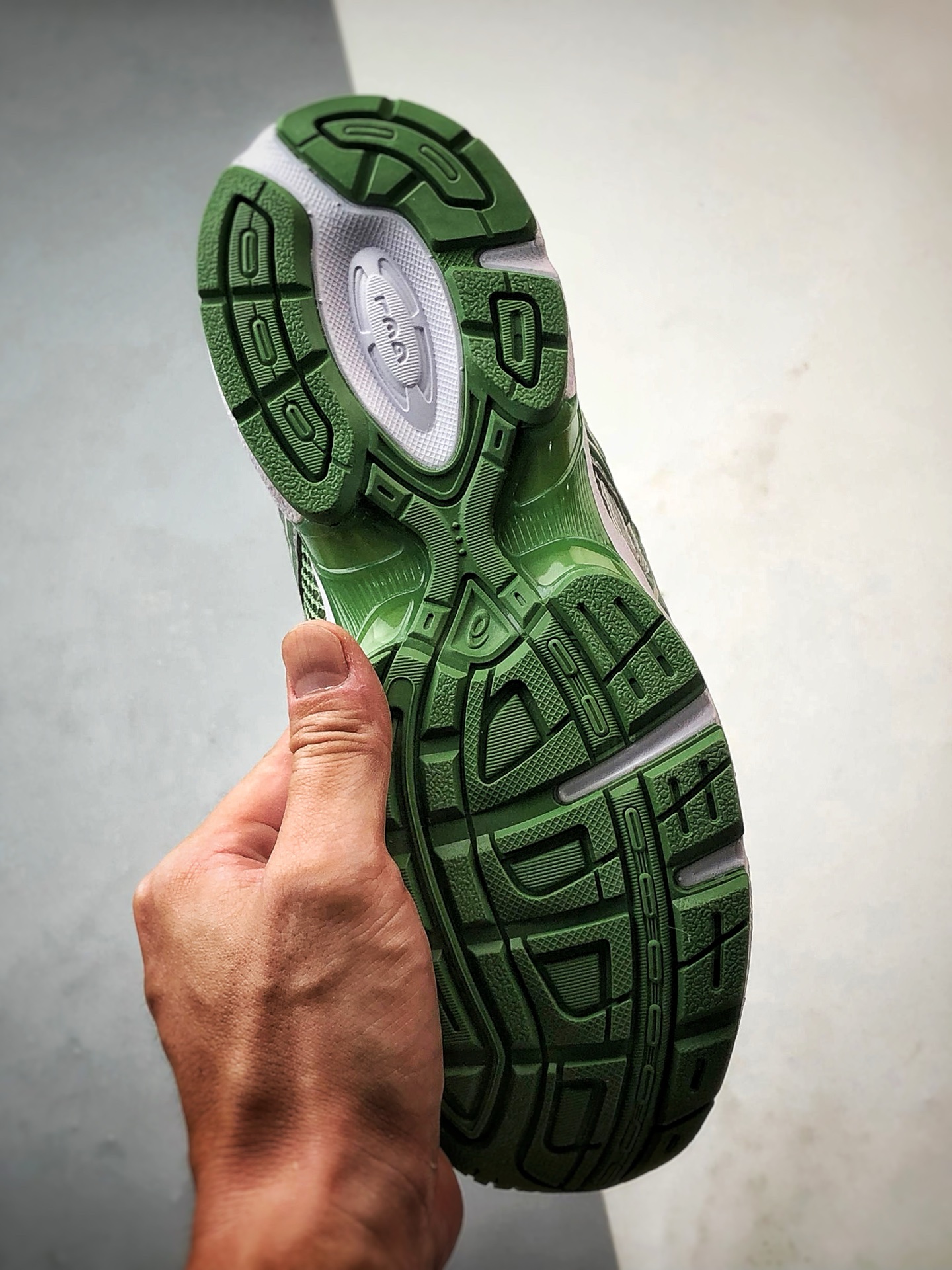 Asics Gel-1130 银绿色 亚瑟士轻便百搭休闲运动慢跑鞋 1203A842-300-莆田鞋,莆田鞋货源,高仿鞋,高仿鞋货源,安福档口,莆田高仿鞋,莆田鞋批发,高仿鞋批发,莆田高仿运动鞋,高仿运动鞋,莆田运动鞋 Asics Gel-1130 银绿色 亚瑟士轻便百搭休闲运动慢跑鞋 1203A842-300