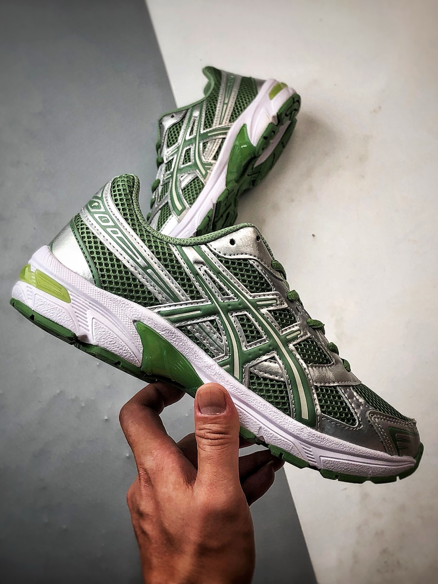 Asics Gel-1130 银绿色 亚瑟士轻便百搭休闲运动慢跑鞋 1203A842-300-莆田鞋,莆田鞋货源,高仿鞋,高仿鞋货源,安福档口,莆田高仿鞋,莆田鞋批发,高仿鞋批发,莆田高仿运动鞋,高仿运动鞋,莆田运动鞋 Asics Gel-1130 银绿色 亚瑟士轻便百搭休闲运动慢跑鞋 1203A842-300