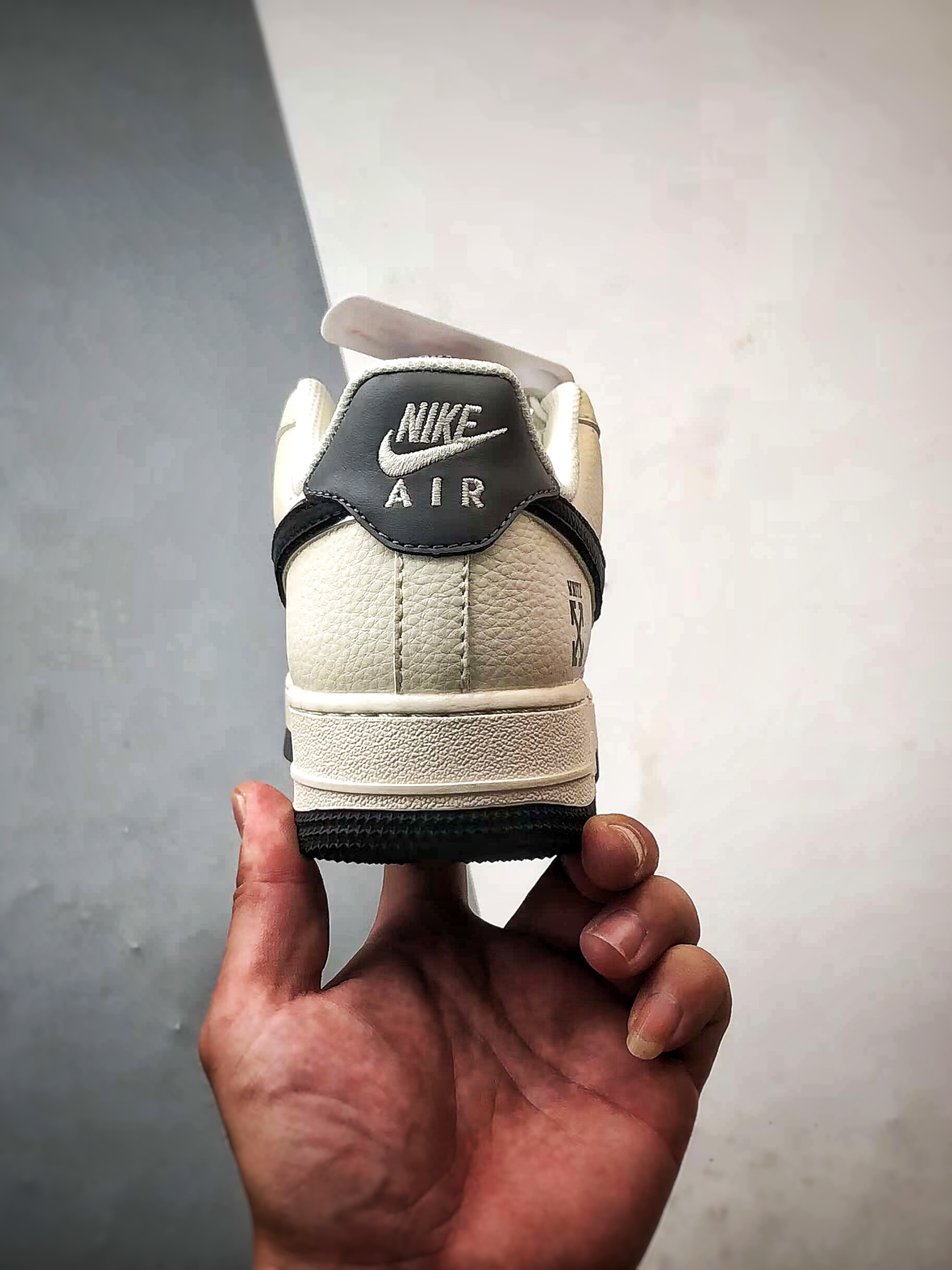 OW x Air Force 1 Low 米白黑 QW5836-005