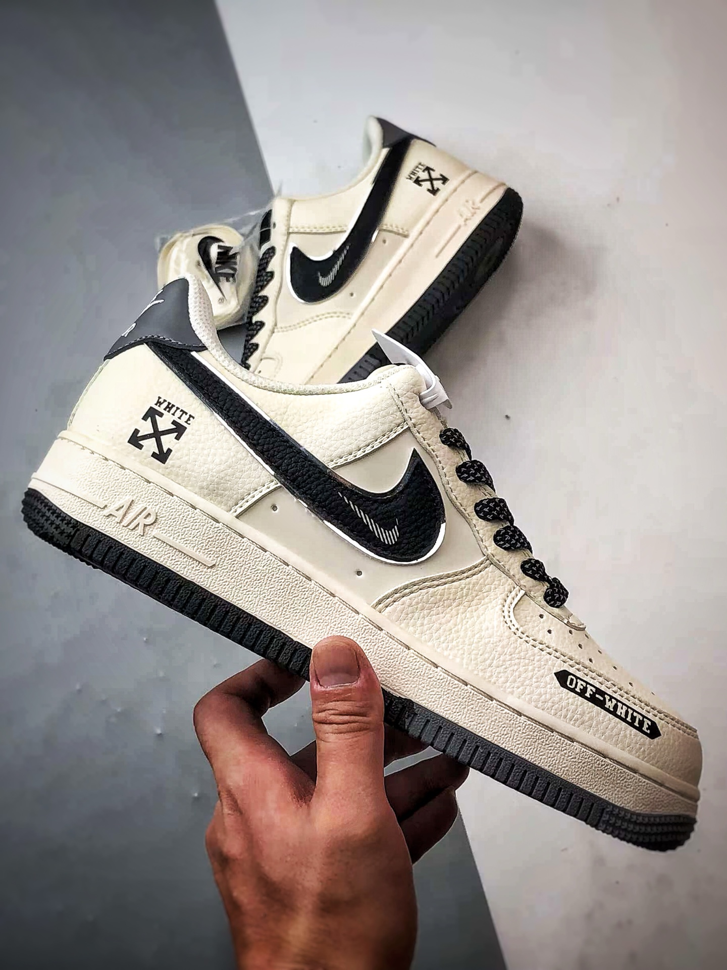 OW x Air Force 1 Low 米白黑 QW5836-005