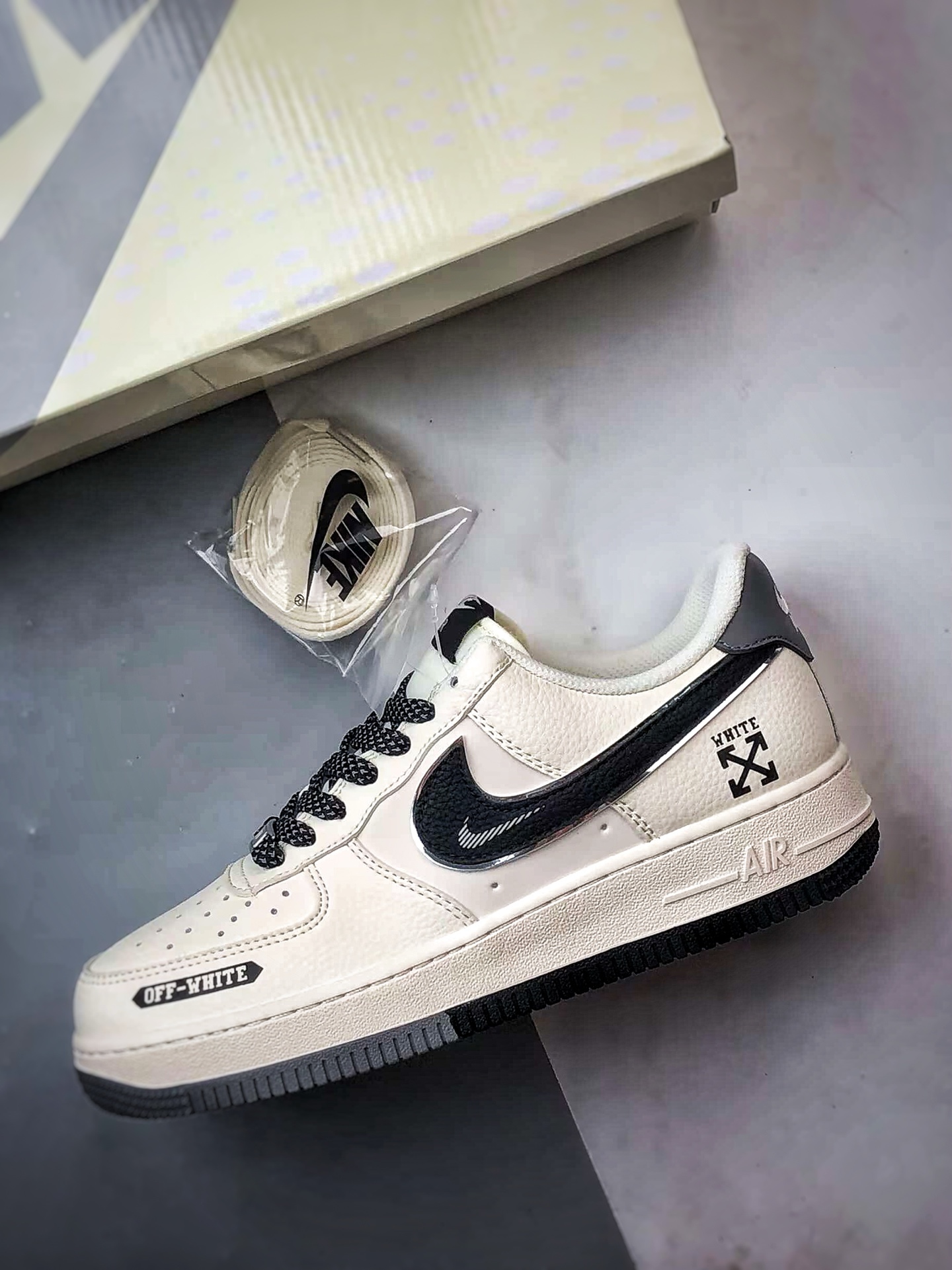OW x Air Force 1 Low 米白黑 QW5836-005