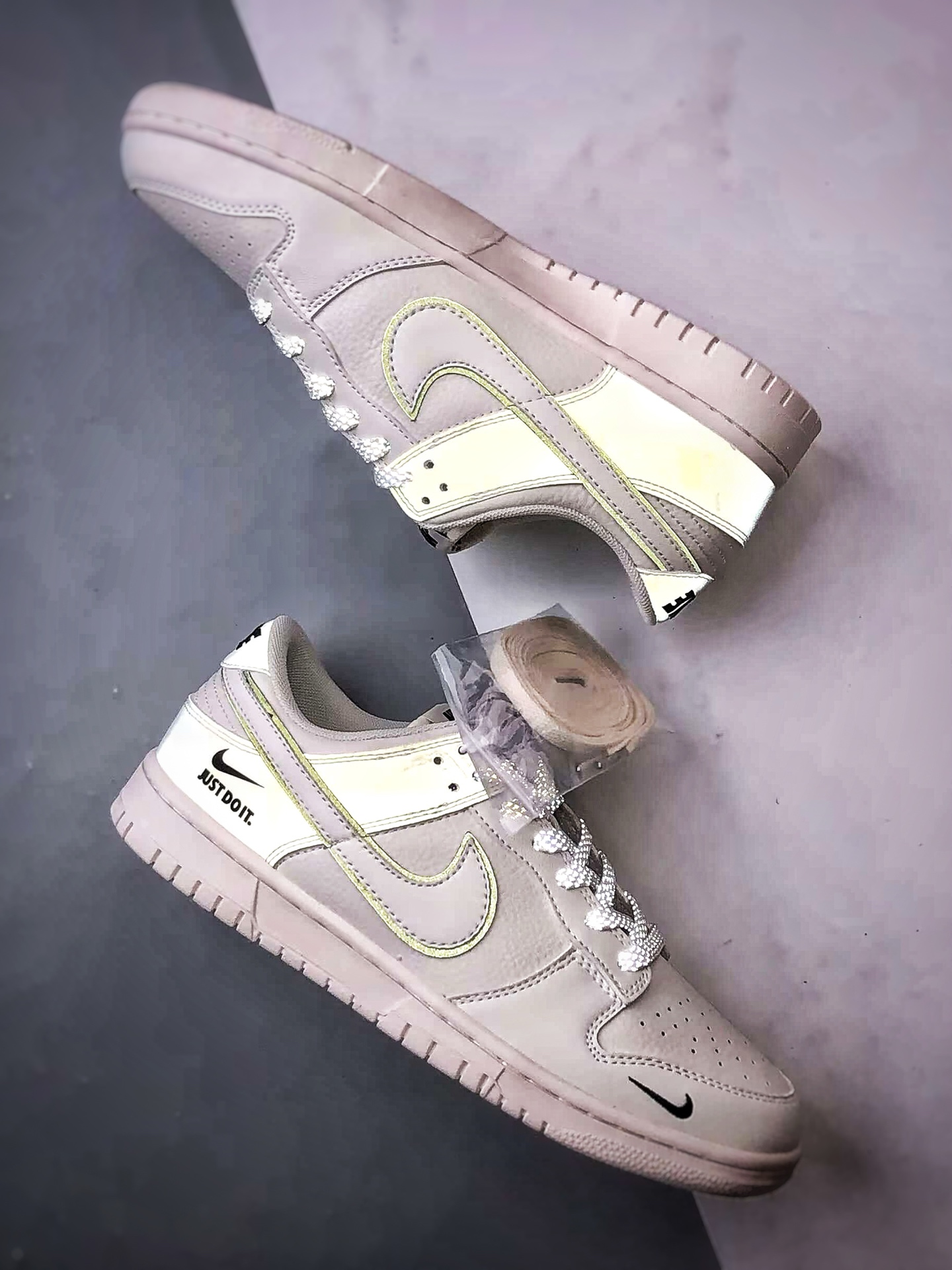 NK Dunk Low Retro ”DIY高端定制” 标语白黑小钩 低帮休闲运动板鞋 CS1688-110