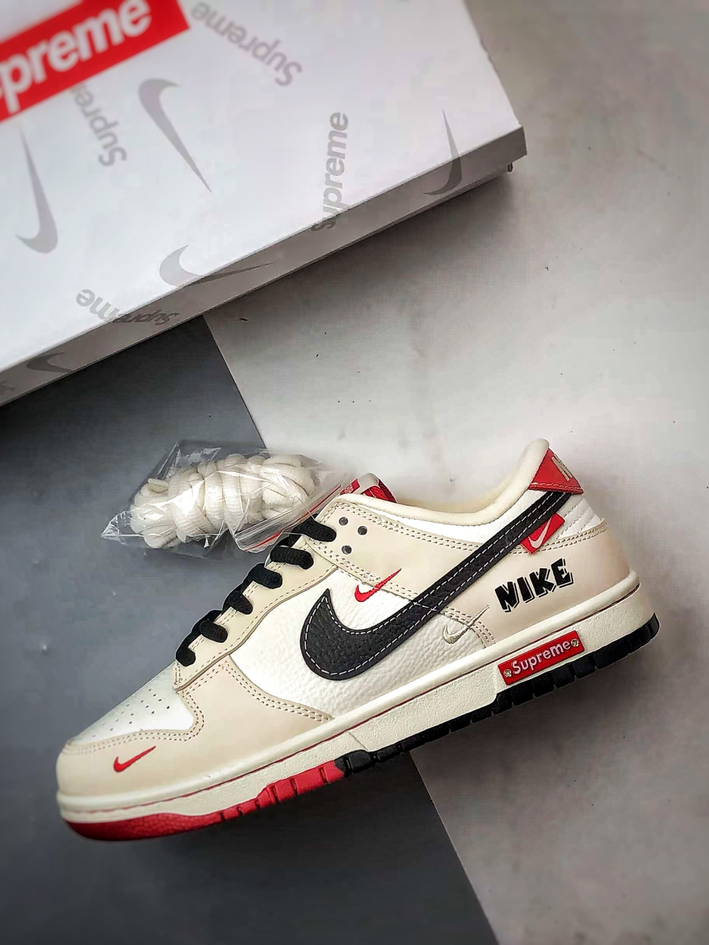 NK Dunk Low Retro ”DIY高端定制” Sup米黑红 低帮休闲运动板鞋 SC9207-427