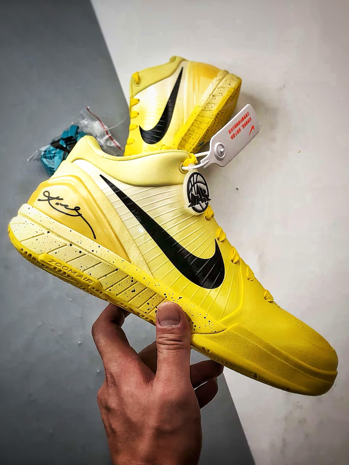 NK Zoom Kobe 4 protro ”CHBL” 灭世纯原 科比4代 耐高亮黄配色 IH0587-700