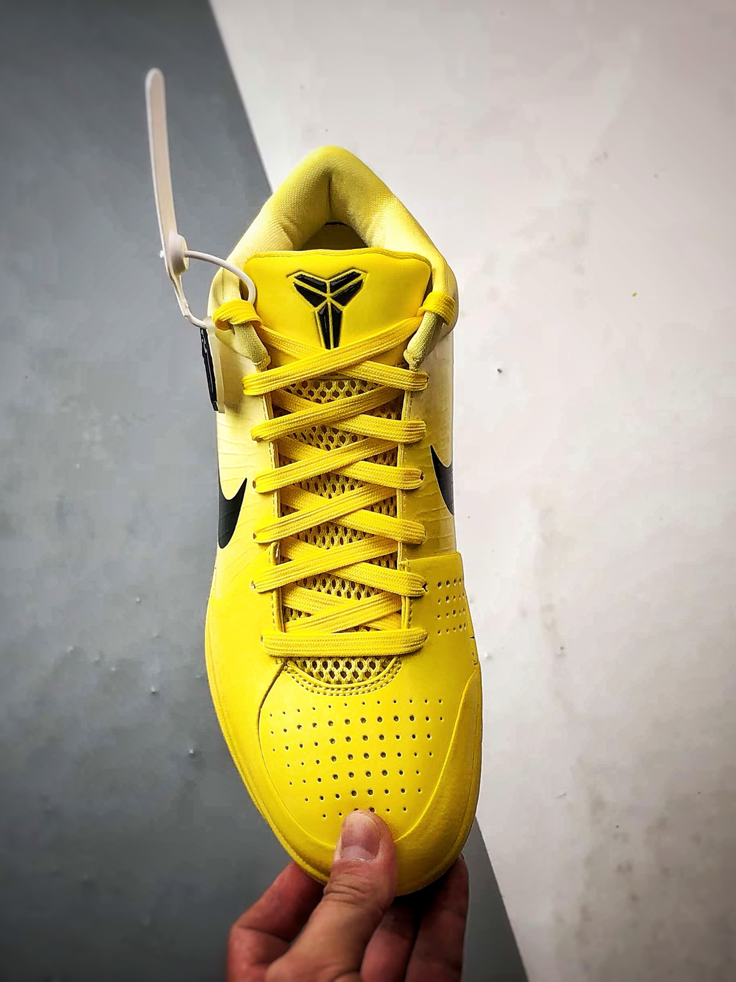 NK Zoom Kobe 4 protro ”CHBL” 灭世纯原 科比4代 耐高亮黄配色 IH0587-700