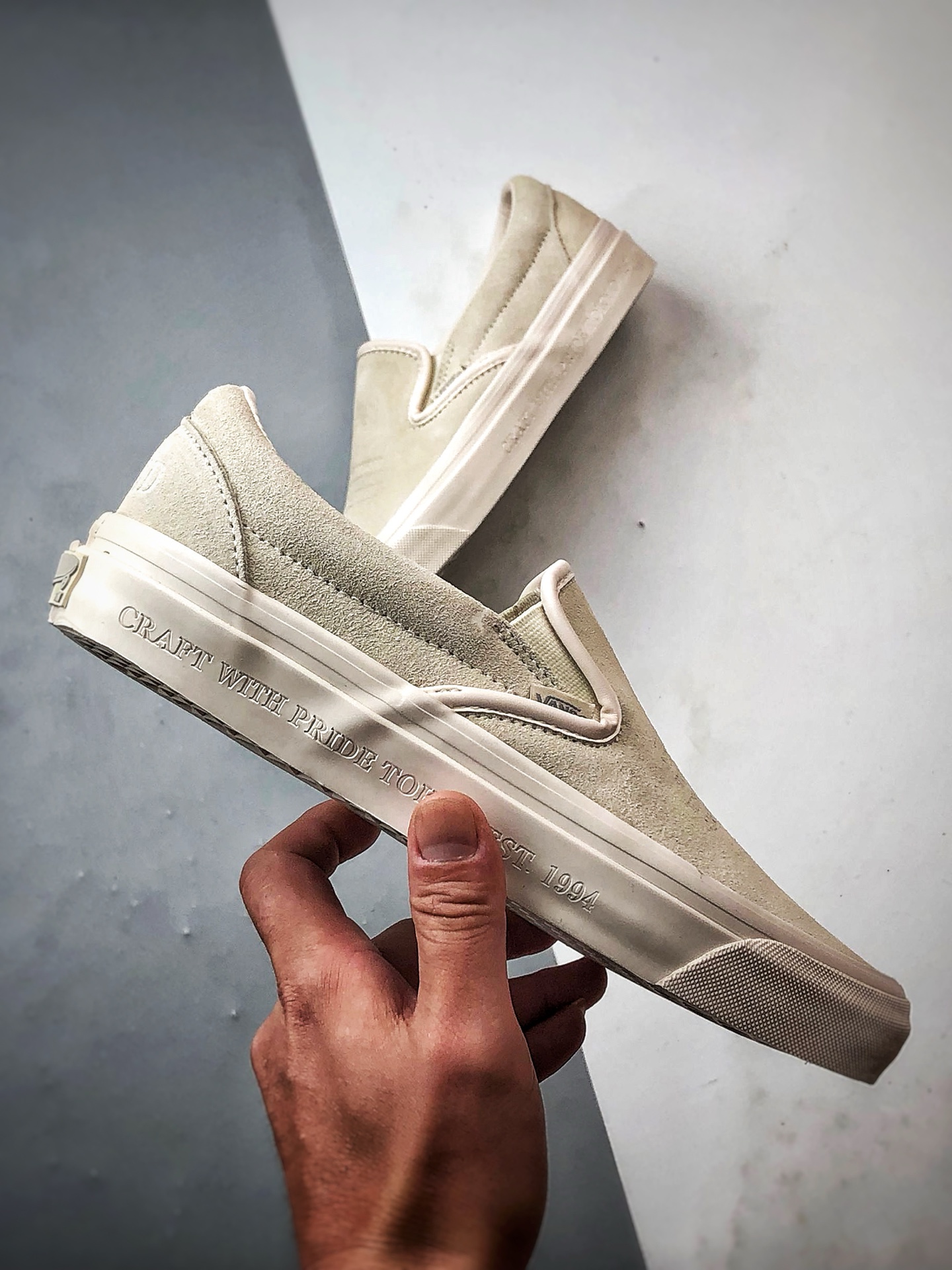 Neighborhood x OTW by Vans Classic Slip-On 98 联名一脚蹬 米色 VN000EDG7VJ-莆田鞋,莆田鞋货源,高仿鞋,高仿鞋货源,安福档口,莆田高仿鞋,莆田鞋批发,高仿鞋批发,莆田高仿运动鞋,高仿运动鞋,莆田运动鞋 Neighborhood x OTW by Vans Classic Slip-On 98 联名一脚蹬 米色 VN000EDG7VJ