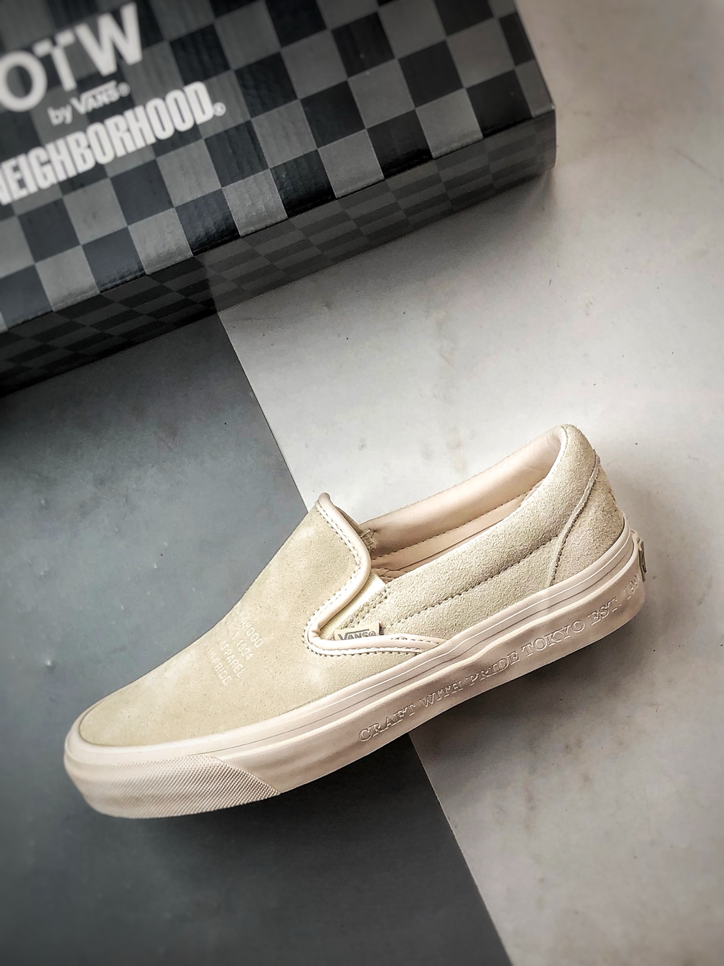 Neighborhood x OTW by Vans Classic Slip-On 98 联名一脚蹬 米色 VN000EDG7VJ-莆田鞋,莆田鞋货源,高仿鞋,高仿鞋货源,安福档口,莆田高仿鞋,莆田鞋批发,高仿鞋批发,莆田高仿运动鞋,高仿运动鞋,莆田运动鞋 Neighborhood x OTW by Vans Classic Slip-On 98 联名一脚蹬 米色 VN000EDG7VJ