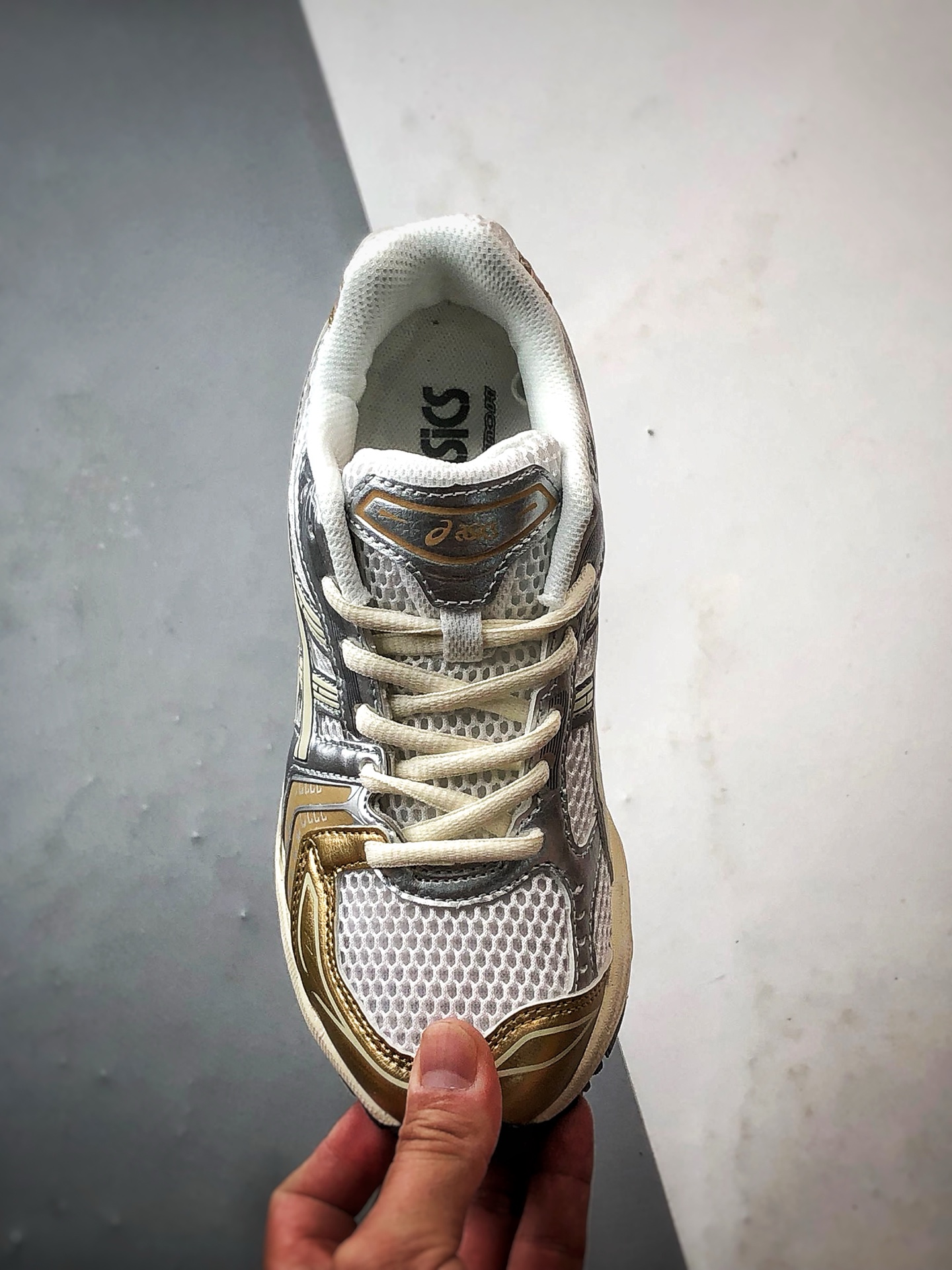 Asics Gel-Kayano 14 金银白 亚瑟士14代 纳米纤维气垫百搭休闲运动慢跑鞋 1203A537-104