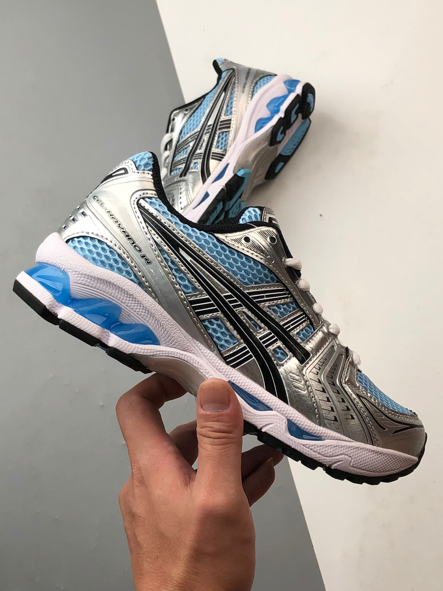 Asics Gel-Kayano 14 白银蓝 亚瑟士14代 纳米纤维气垫百搭休闲运动慢跑鞋 1203A537-400