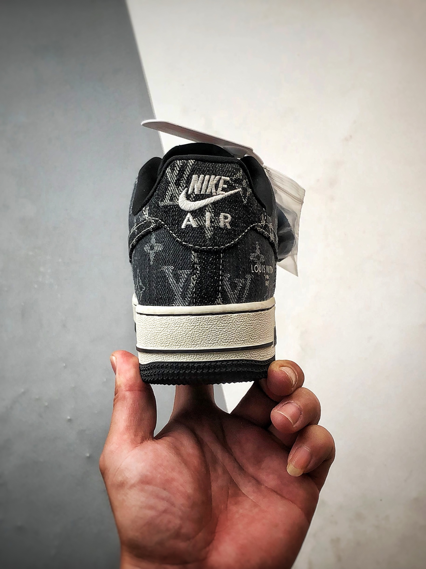 LV x Air Force 1 Low 白黑灰牛仔 SC0601-550