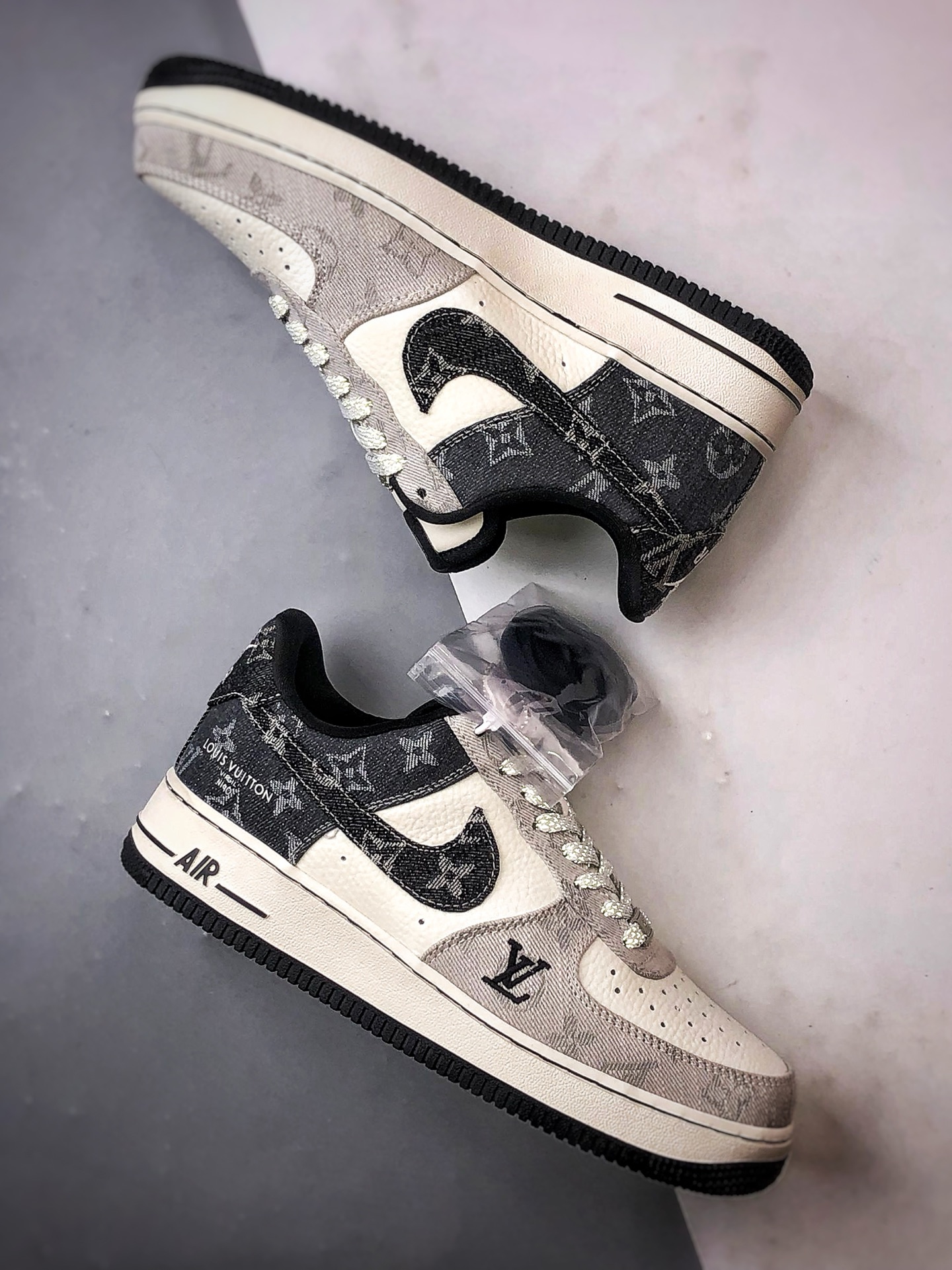 LV x Air Force 1 Low 白黑灰牛仔 SC0601-550