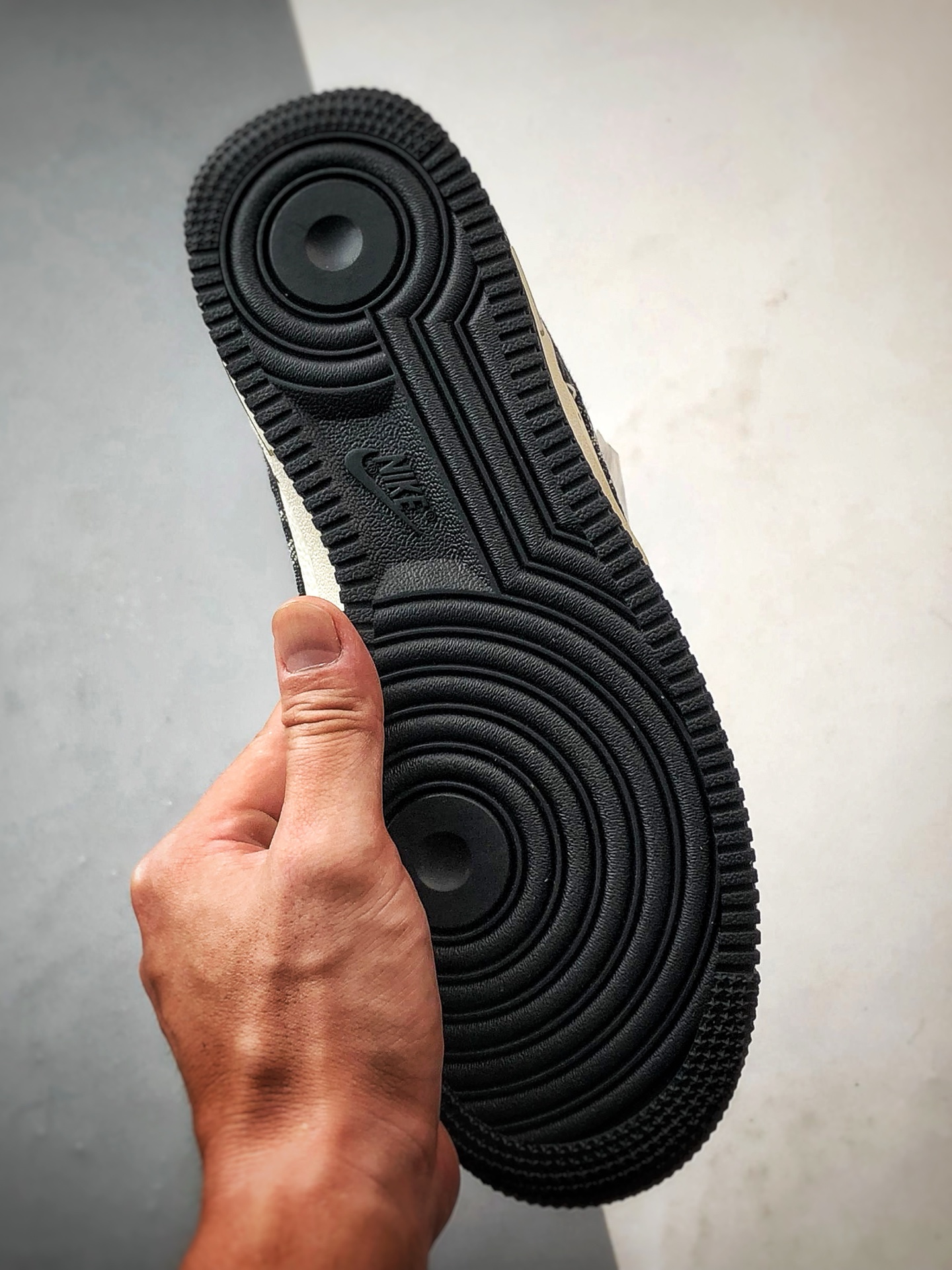 LV x Air Force 1 Low 白黑灰牛仔 SC0601-550