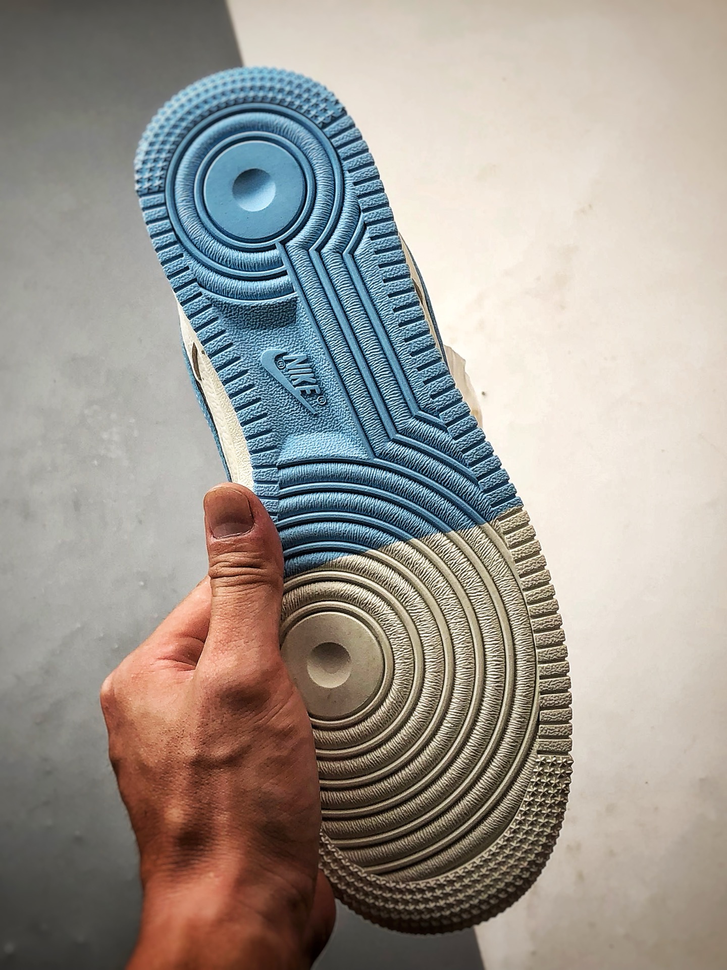 LV x Air Force 1 Low 白蓝黑双钩 CS5288-028