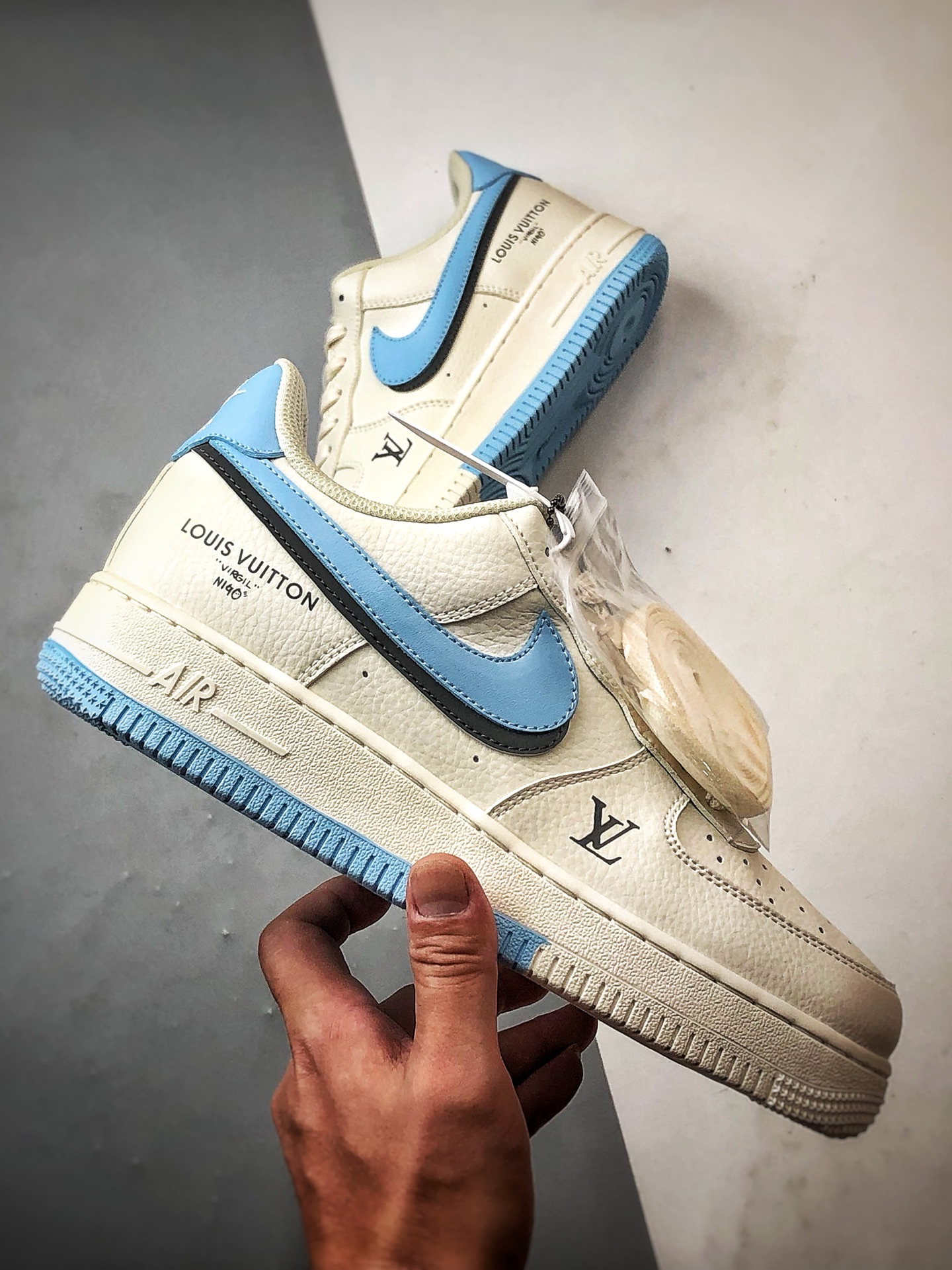 LV x Air Force 1 Low 白蓝黑双钩 CS5288-028