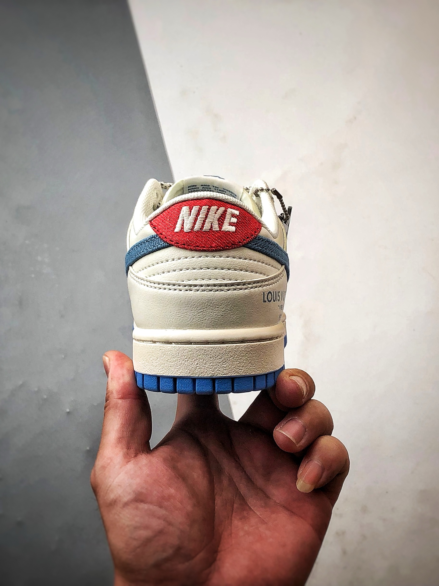 NK Dunk Low Retro ”DIY高端定制” LV米白蓝牛仔钩 低帮休闲运动板鞋 SM6668-101