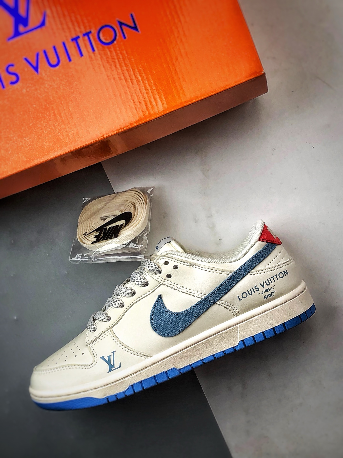 NK Dunk Low Retro ”DIY高端定制” LV米白蓝牛仔钩 低帮休闲运动板鞋 SM6668-101