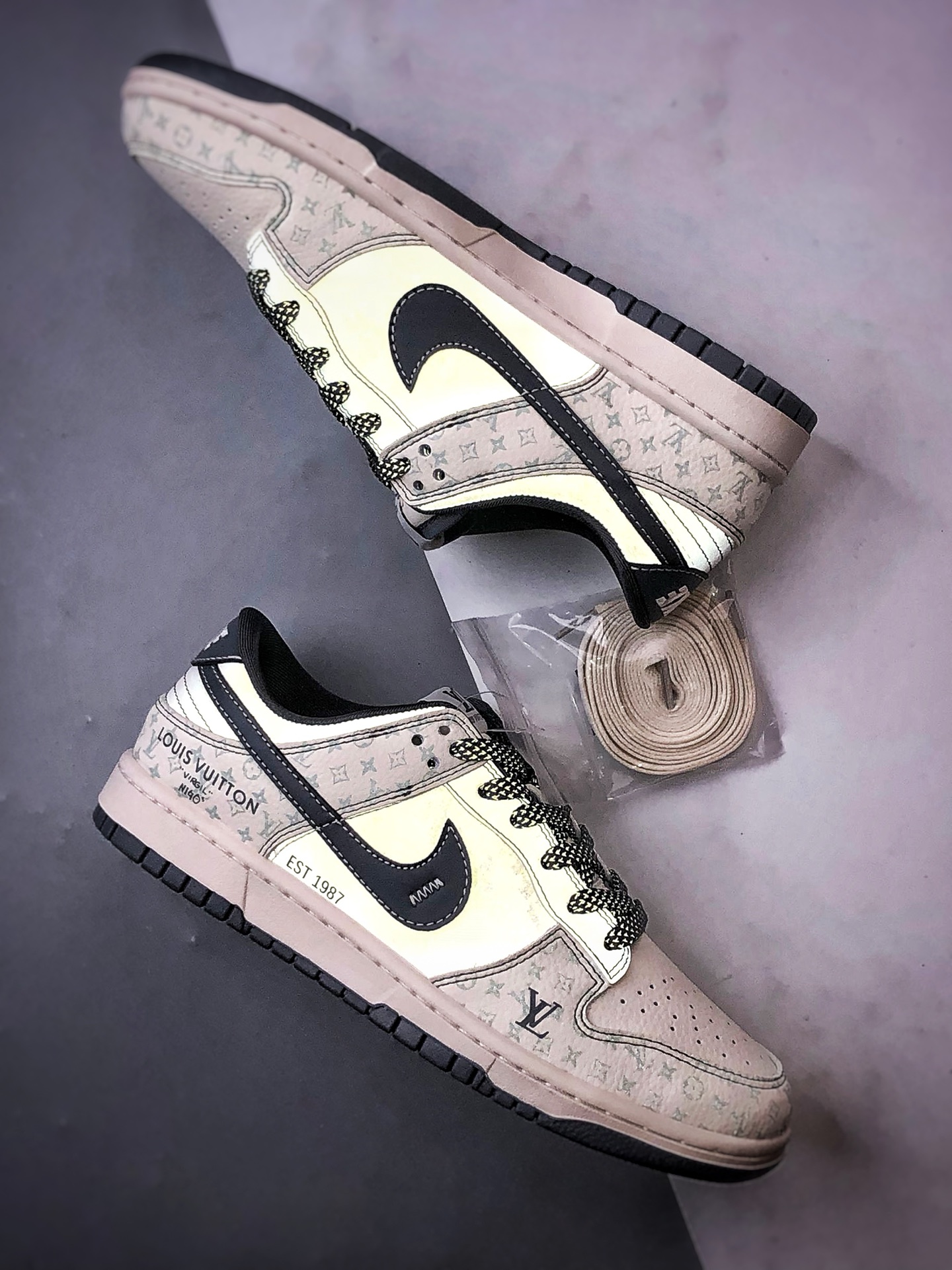 NK Dunk Low Retro ”DIY高端定制” LV印花米白深灰钩 低帮休闲运动板鞋 YX5066-366