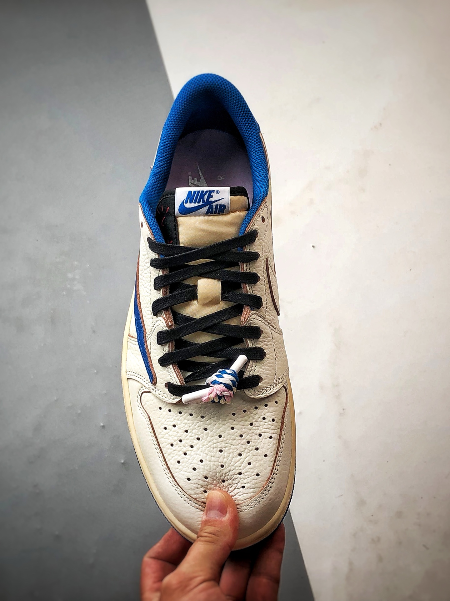 Travis Scott x Air Jordan 1 Low OG 联名2.0白蓝倒钩 DM7866-104