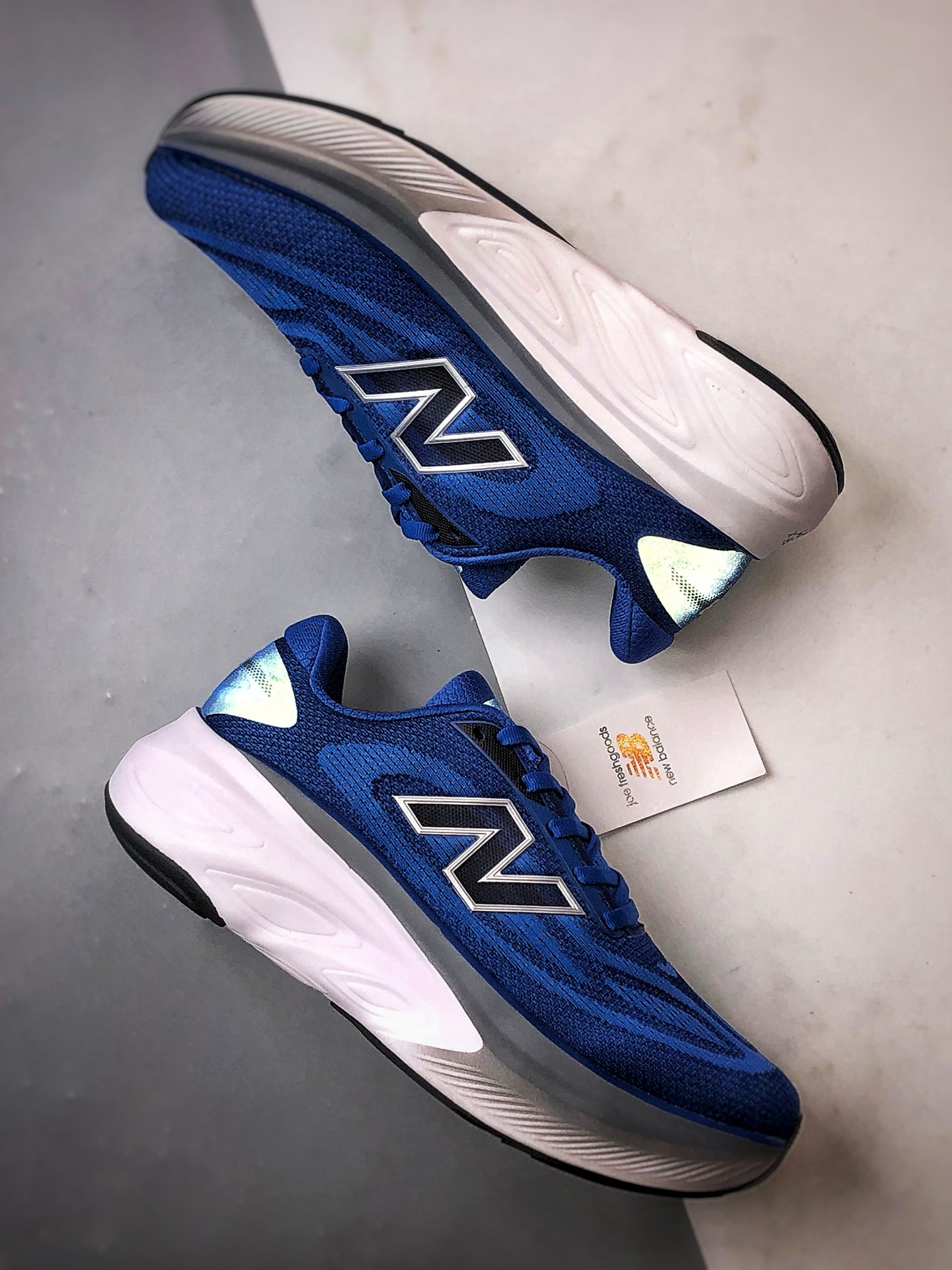 New Balance Fresh Foam X More v6 蓝色 厚底网布织物减震舒适越野跑步鞋 MMORXF6