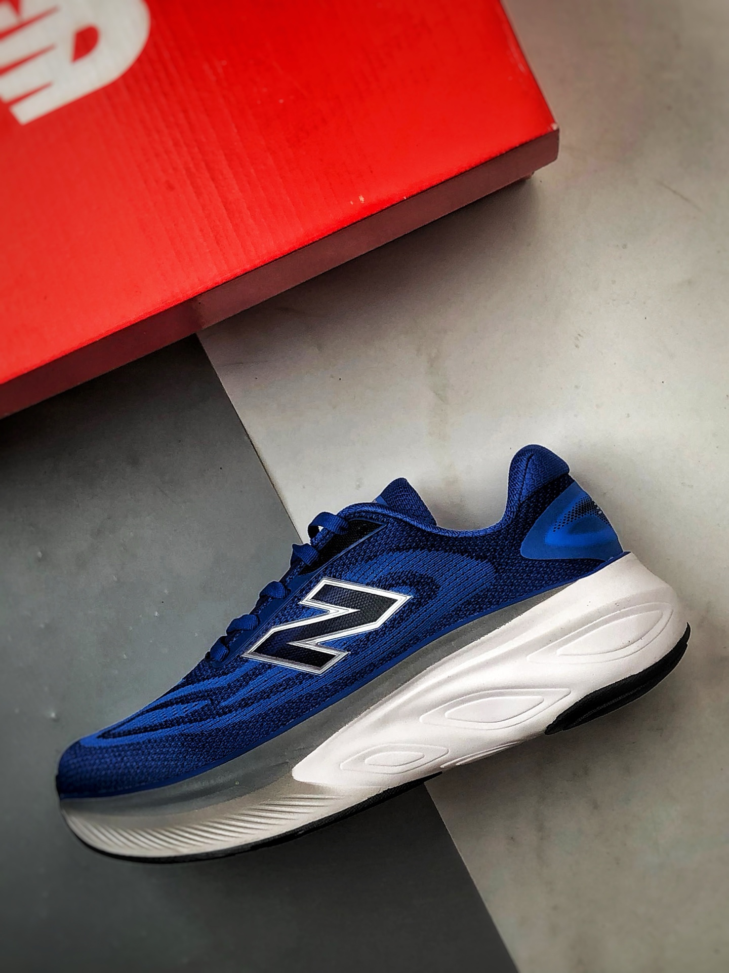 New Balance Fresh Foam X More v6 蓝色 厚底网布织物减震舒适越野跑步鞋 MMORXF6