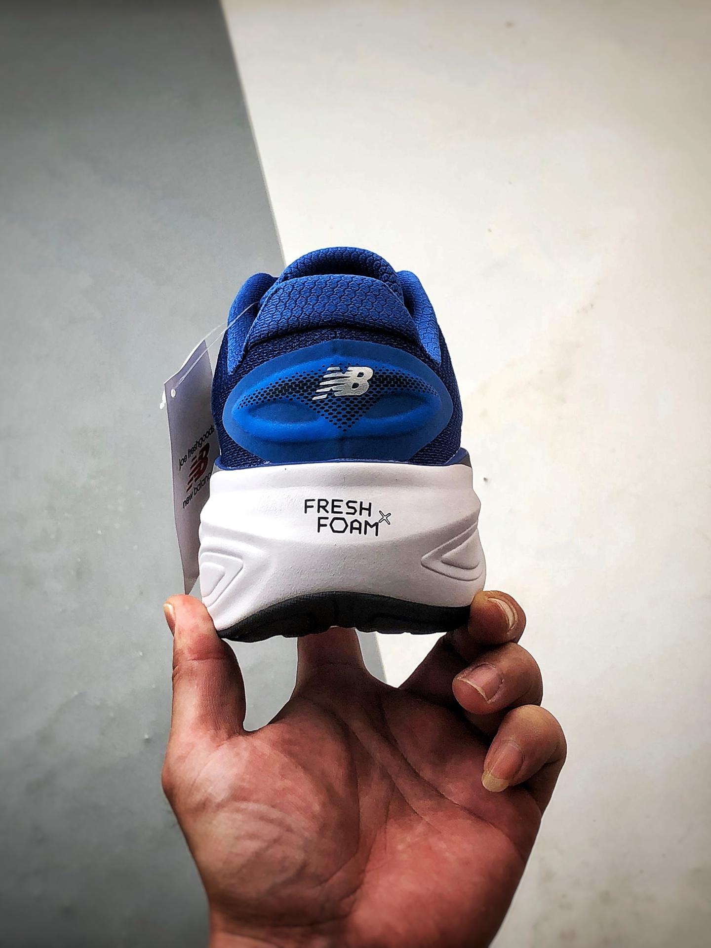New Balance Fresh Foam X More v6 蓝色 厚底网布织物减震舒适越野跑步鞋 MMORXF6