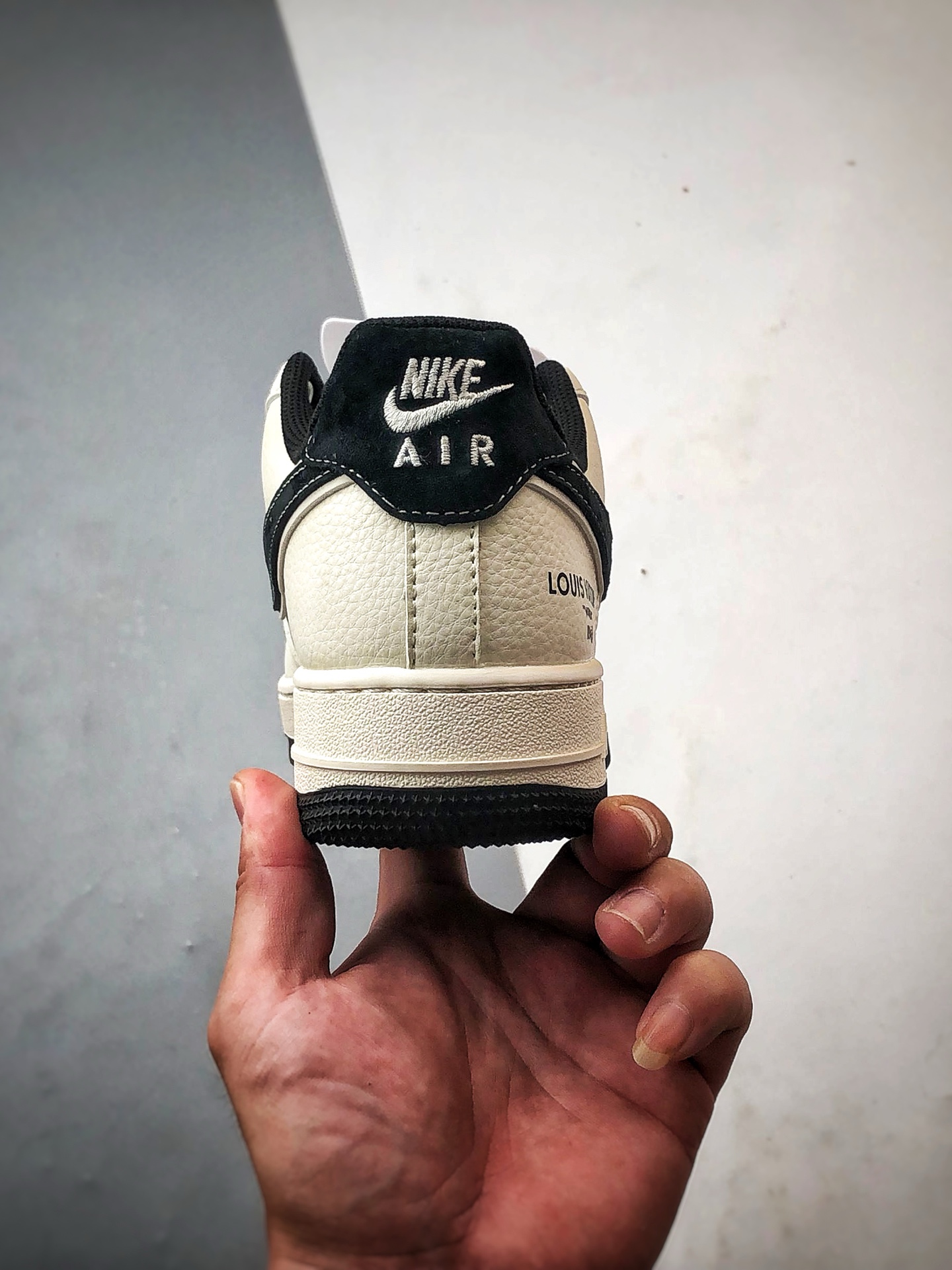 LV x Air Force 1 Low 米白黑 YX5066-348