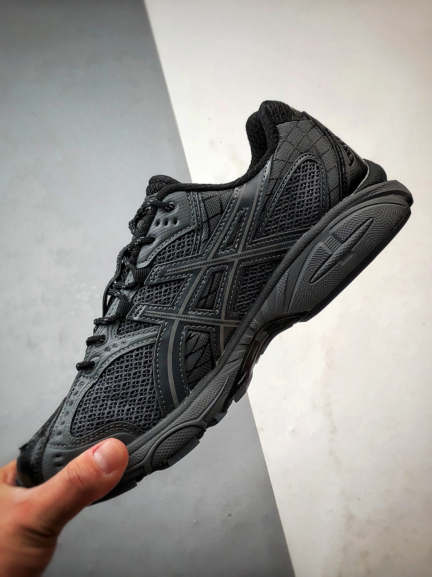 Haven x Asics Gel-Nimbus 10.1 阴阳黑灰 亚瑟士复古先锋潮流拼接休闲跑步鞋 1203A696-001