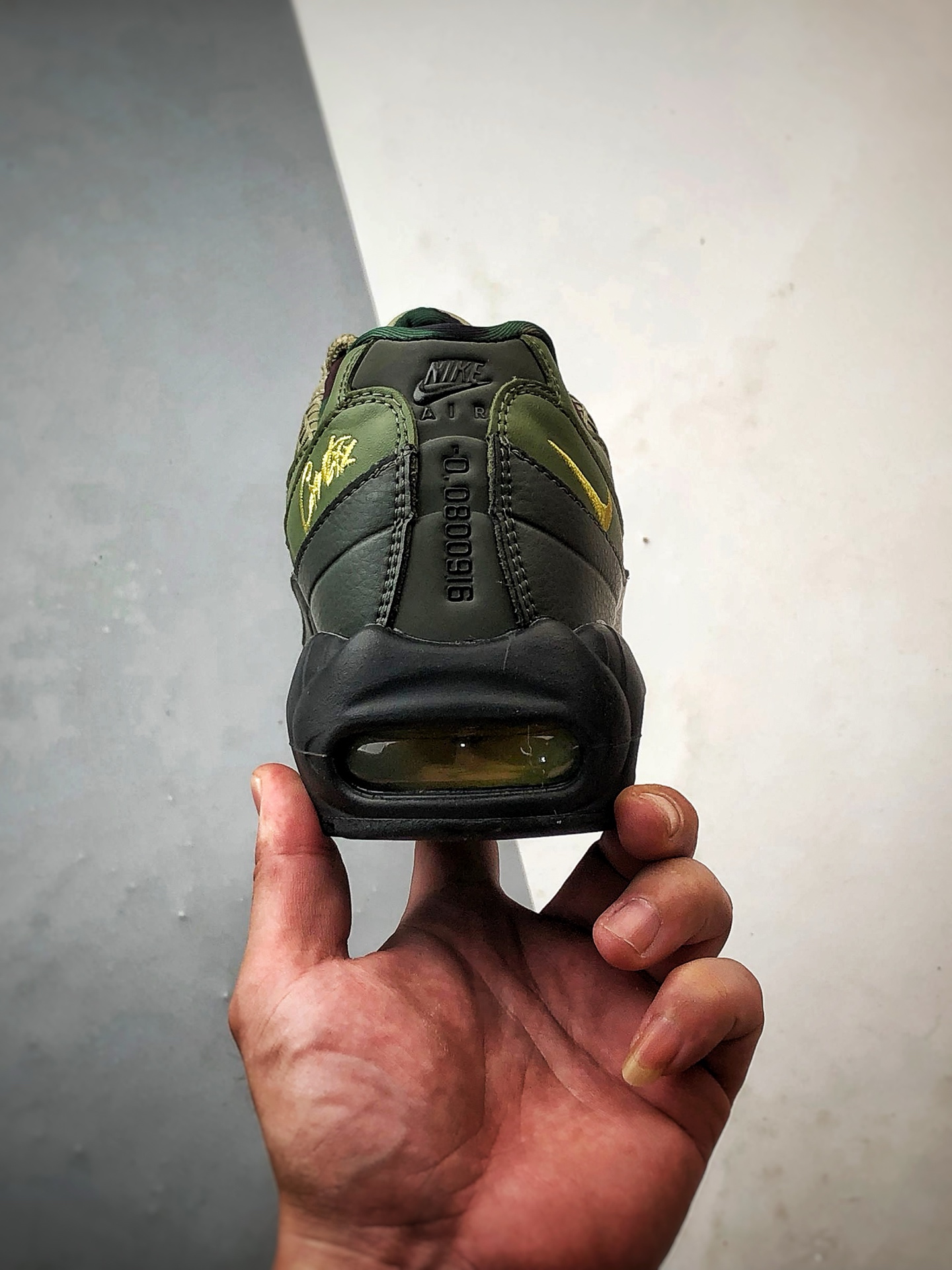 Corteiz x NK Air Max 95 军绿色 外贸原单 织物气垫轻便低帮跑步鞋 FB2709-300