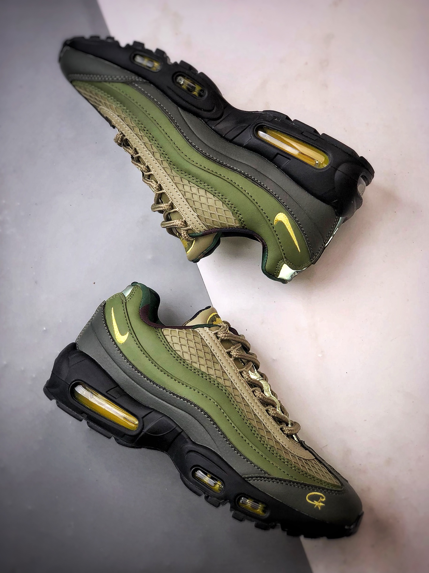 Corteiz x NK Air Max 95 军绿色 外贸原单 织物气垫轻便低帮跑步鞋 FB2709-300
