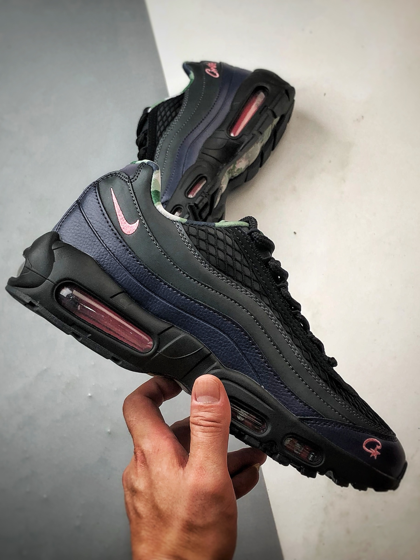 Corteiz x NK Air Max 95 黑蓝粉 外贸原单 织物气垫轻便低帮跑步鞋 FB2709-001-莆田鞋,莆田鞋货源,高仿鞋,高仿鞋货源,安福档口,莆田高仿鞋,莆田鞋批发,高仿鞋批发,莆田高仿运动鞋,高仿运动鞋,莆田运动鞋 Corteiz x NK Air Max 95 黑蓝粉 外贸原单 织物气垫轻便低帮跑步鞋 FB2709-001