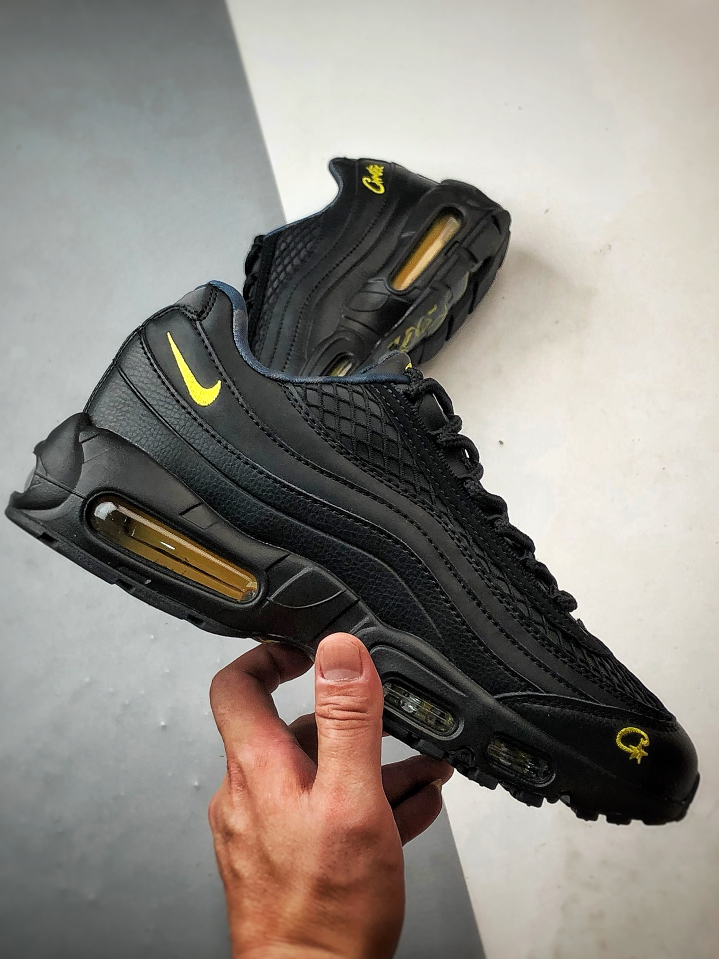 Corteiz x NK Air Max 95 黑黄 外贸原单 织物气垫轻便低帮跑步鞋 FB2709-003-莆田鞋,莆田鞋货源,高仿鞋,高仿鞋货源,安福档口,莆田高仿鞋,莆田鞋批发,高仿鞋批发,莆田高仿运动鞋,高仿运动鞋,莆田运动鞋 Corteiz x NK Air Max 95 黑黄 外贸原单 织物气垫轻便低帮跑步鞋 FB2709-003