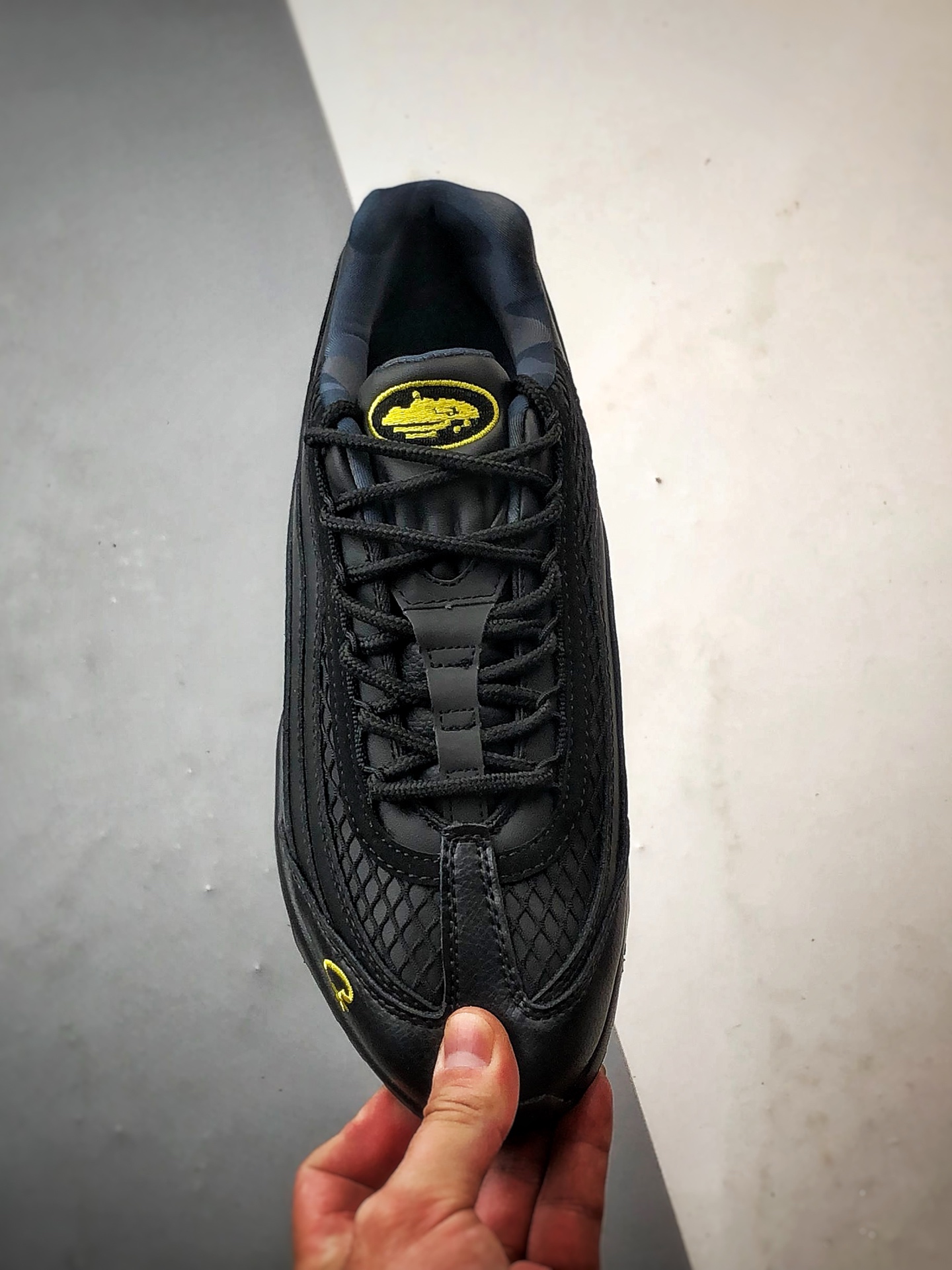 Corteiz x NK Air Max 95 黑黄 外贸原单 织物气垫轻便低帮跑步鞋 FB2709-003-莆田鞋,莆田鞋货源,高仿鞋,高仿鞋货源,安福档口,莆田高仿鞋,莆田鞋批发,高仿鞋批发,莆田高仿运动鞋,高仿运动鞋,莆田运动鞋 Corteiz x NK Air Max 95 黑黄 外贸原单 织物气垫轻便低帮跑步鞋 FB2709-003