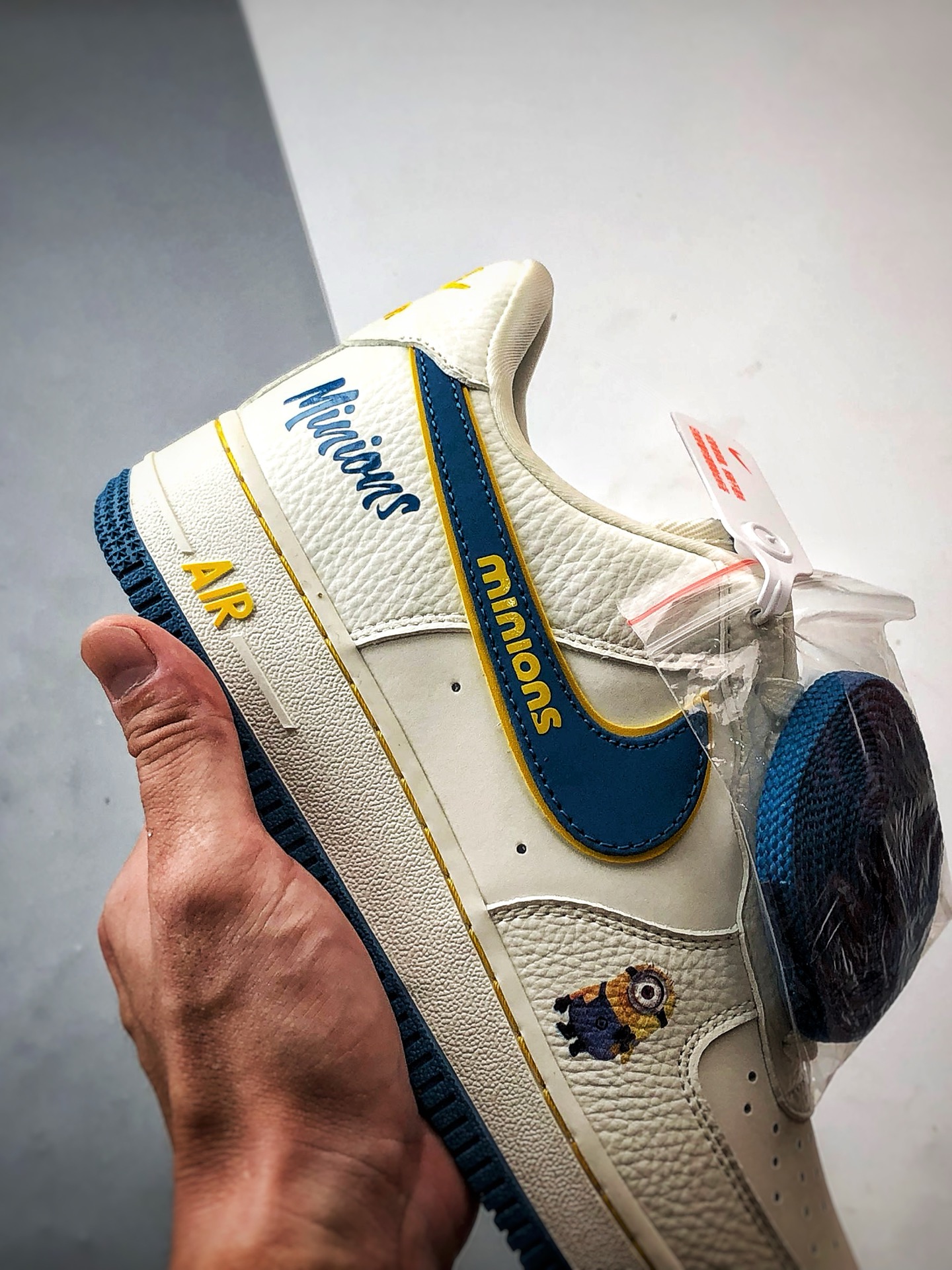 Air Force 1 Low 小黄人联名白蓝 SC0601-566-莆田鞋,莆田鞋货源,高仿鞋,高仿鞋货源,安福档口,莆田高仿鞋,莆田鞋批发,高仿鞋批发,莆田高仿运动鞋,高仿运动鞋,莆田运动鞋 Air Force 1 Low 小黄人联名白蓝 SC0601-566