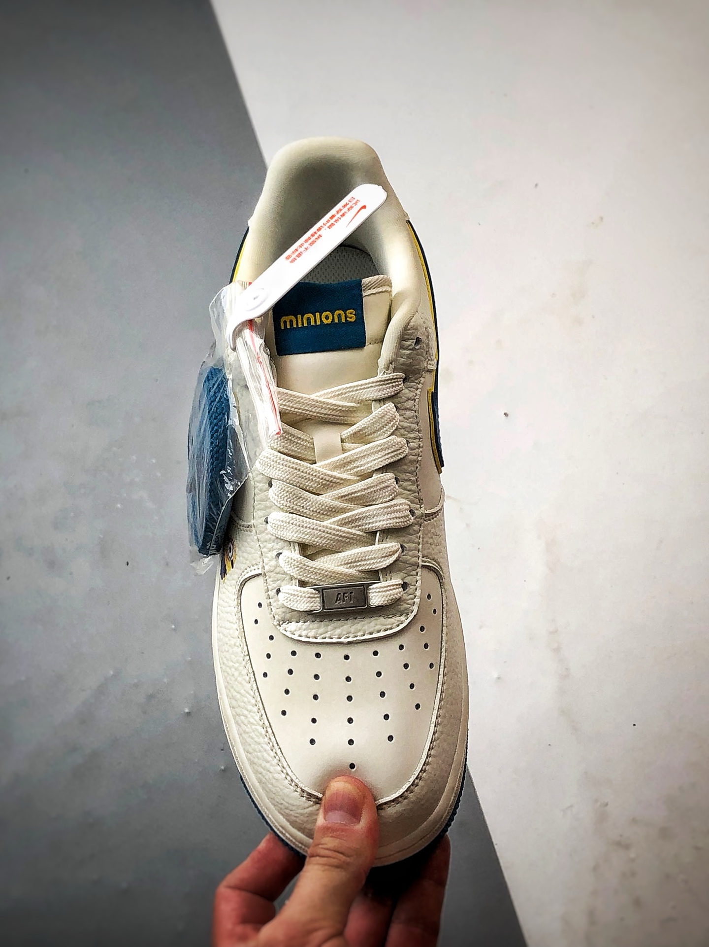 Air Force 1 Low 小黄人联名白蓝 SC0601-566-莆田鞋,莆田鞋货源,高仿鞋,高仿鞋货源,安福档口,莆田高仿鞋,莆田鞋批发,高仿鞋批发,莆田高仿运动鞋,高仿运动鞋,莆田运动鞋 Air Force 1 Low 小黄人联名白蓝 SC0601-566