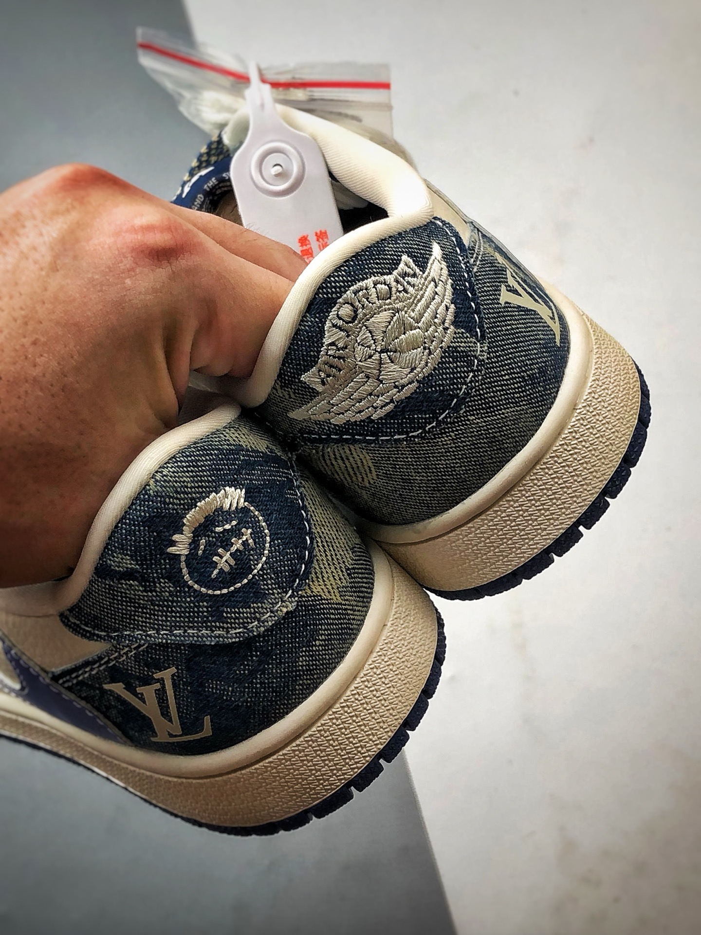 Air Jordan 1 Low OG ”高端定制” LV沁蓝牛仔倒钩 XQ1979-002