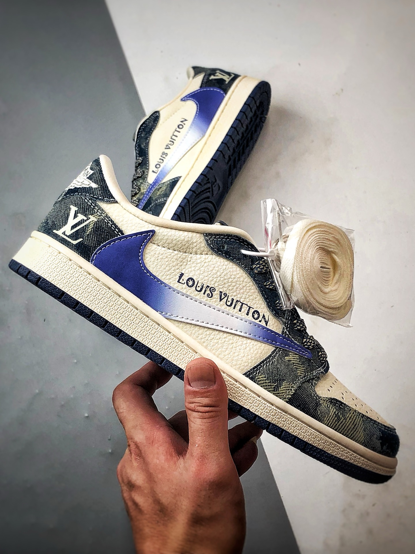 Air Jordan 1 Low OG ”高端定制” LV沁蓝牛仔倒钩 XQ1979-002
