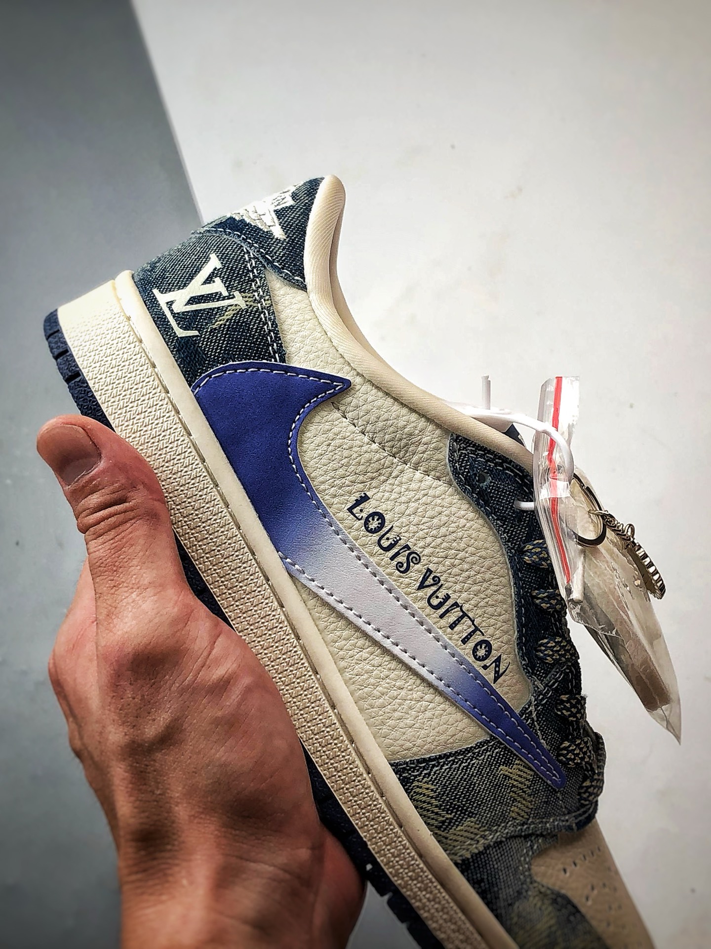 Air Jordan 1 Low OG ”高端定制” LV沁蓝牛仔倒钩 XQ1979-002