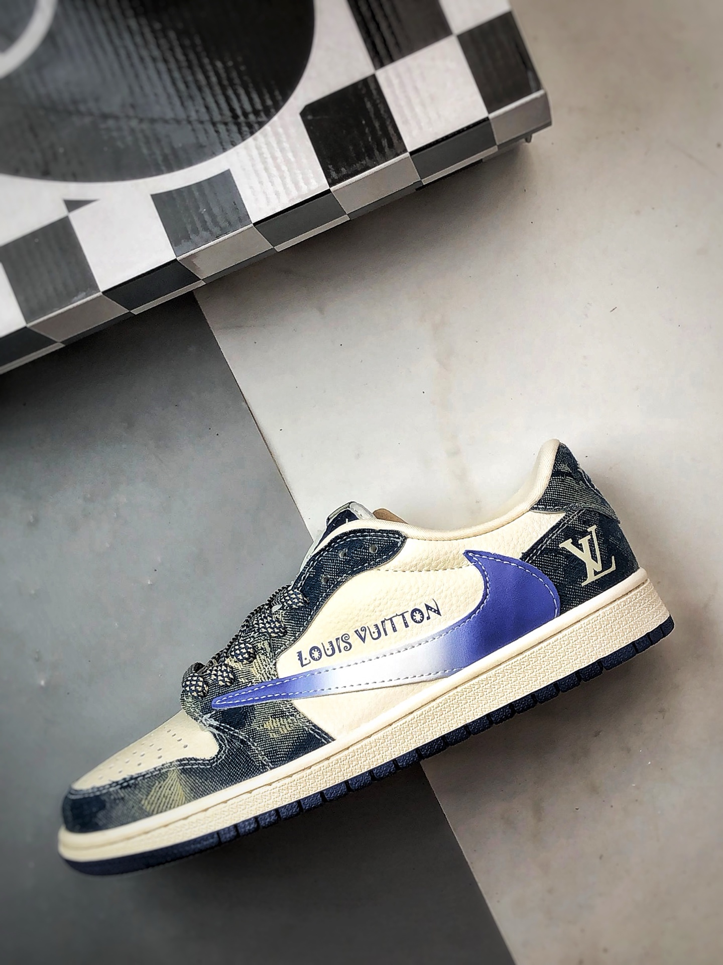 Air Jordan 1 Low OG ”高端定制” LV沁蓝牛仔倒钩 XQ1979-002