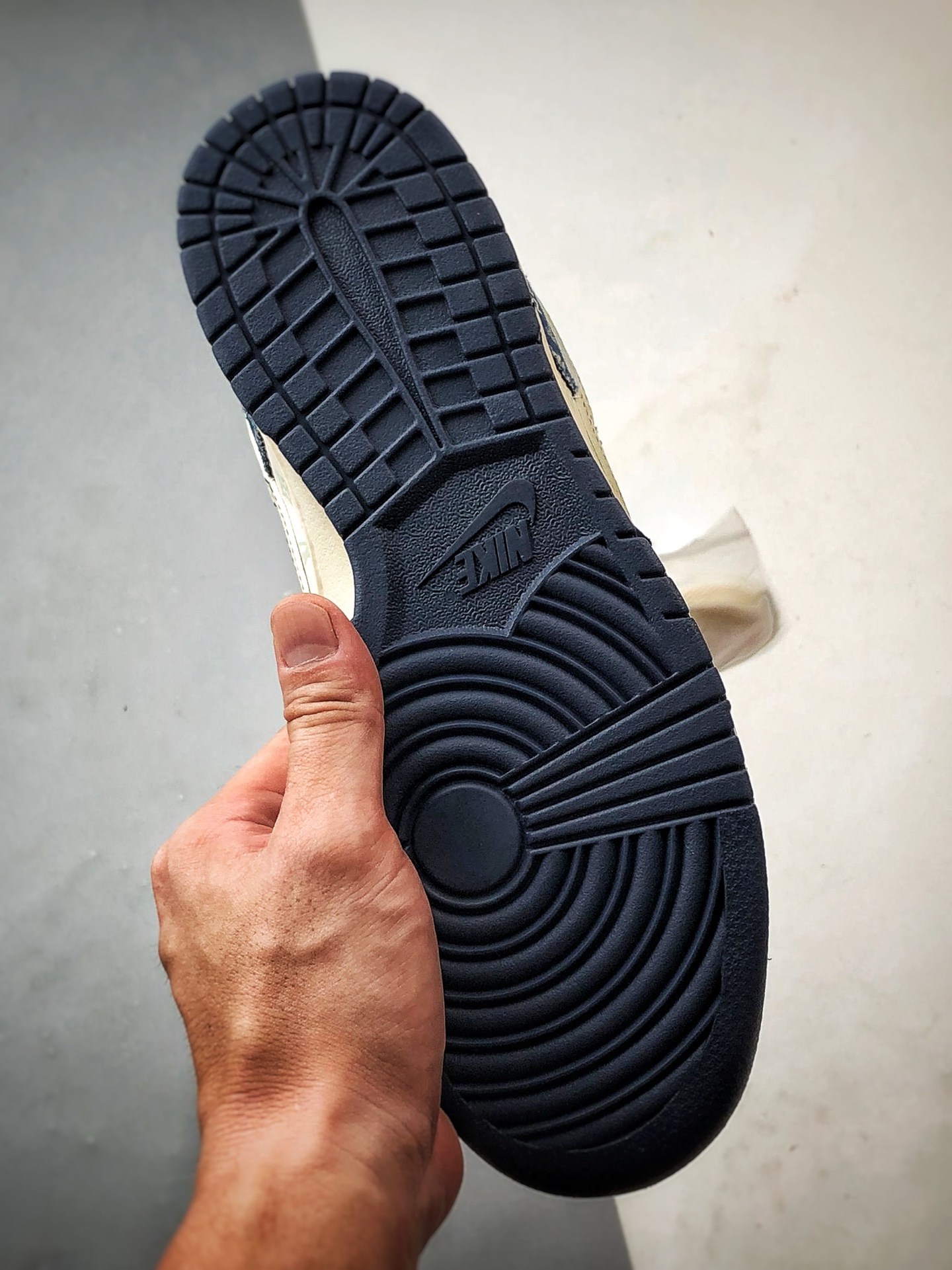 NK Dunk Low Retro ”DIY高端定制” LV米白深蓝牛仔 低帮休闲运动板鞋 YX5066-375-莆田鞋,莆田鞋货源,高仿鞋,高仿鞋货源,安福档口,莆田高仿鞋,莆田鞋批发,高仿鞋批发,莆田高仿运动鞋,高仿运动鞋,莆田运动鞋 NK Dunk Low Retro ”DIY高端定制” LV米白深蓝牛仔 低帮休闲运动板鞋 YX5066-375