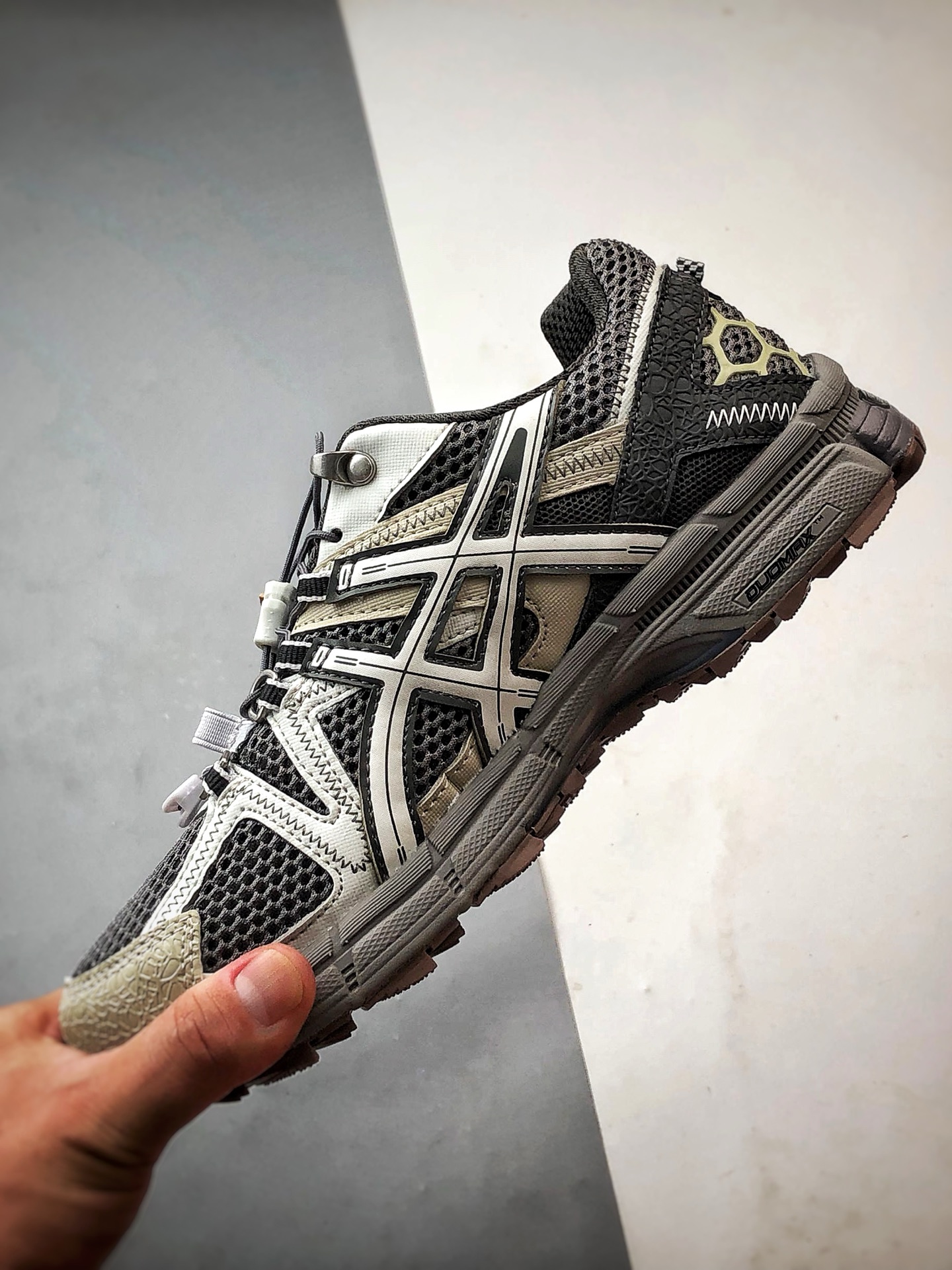 Asics Gel-Kahana 8 FL 碳灰银 亚瑟士经典户外跑鞋 1011B828-022
