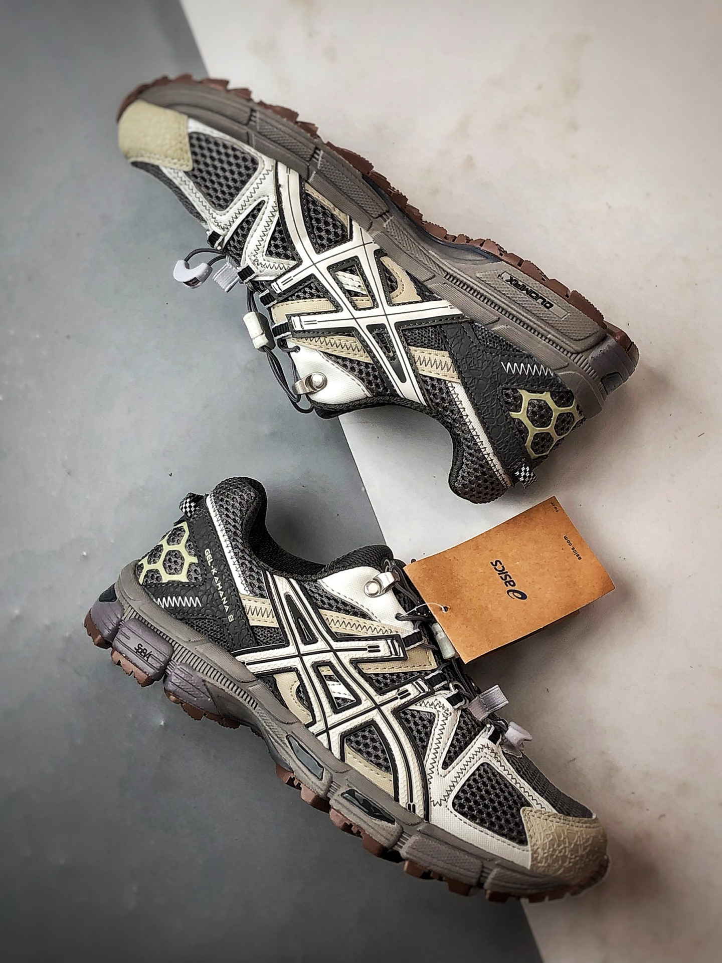 Asics Gel-Kahana 8 FL 碳灰银 亚瑟士经典户外跑鞋 1011B828-022