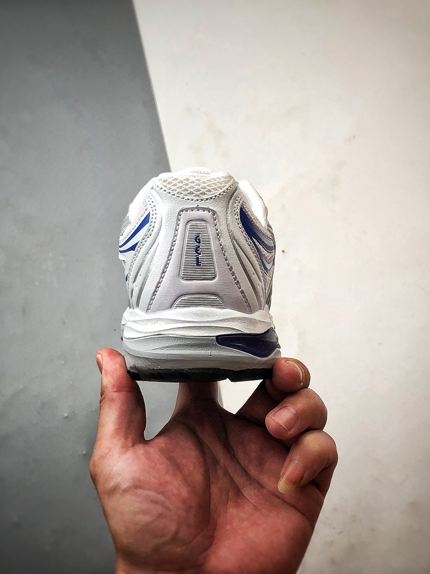 Asics Gel-Sekiran 白蓝 时尚舒适复古休闲运动跑步鞋 1203A711-100