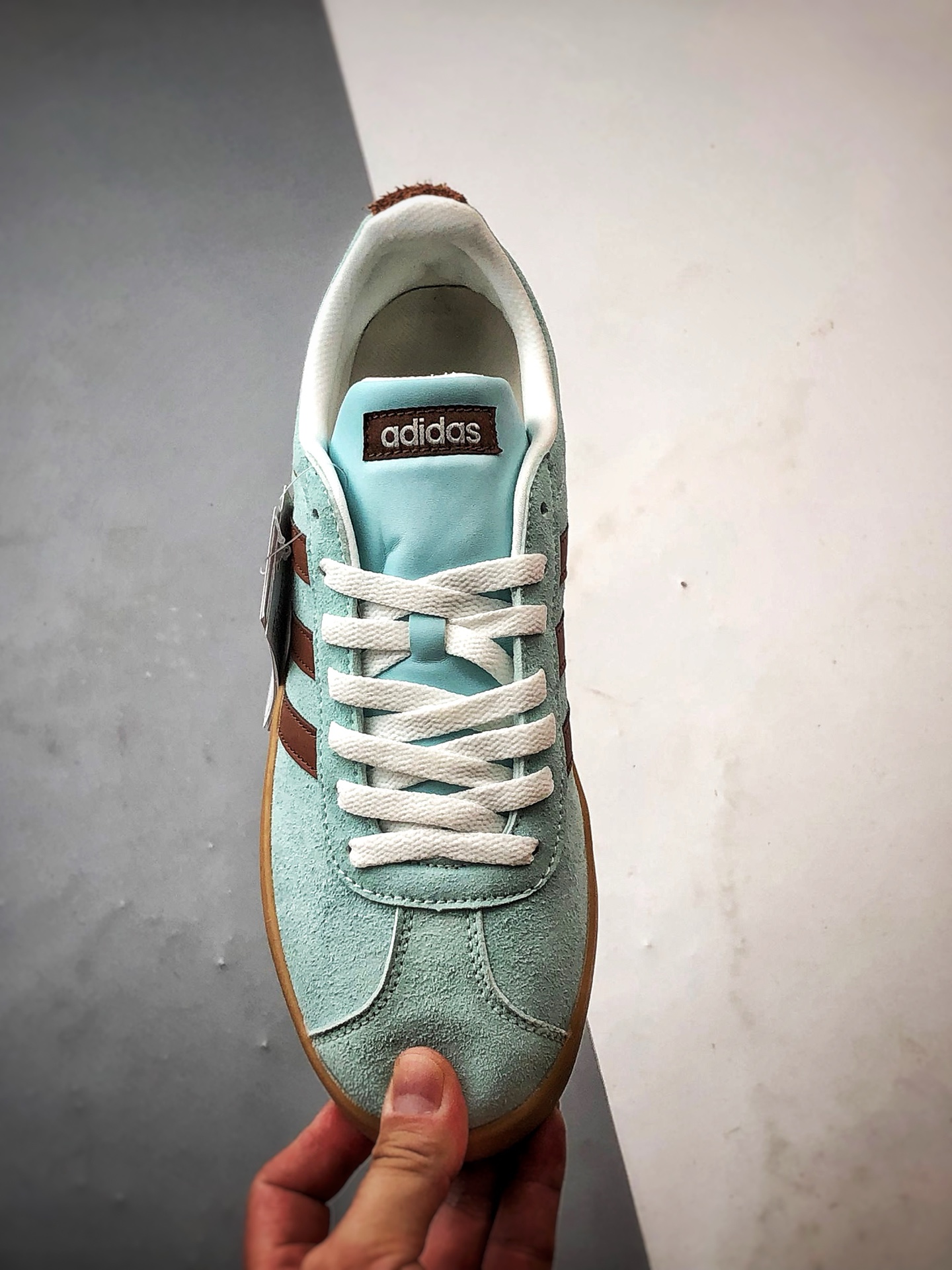 AD VL Court Classic 薄荷蓝 复古轻便休闲低帮板鞋 KK3772-莆田鞋,莆田鞋货源,高仿鞋,高仿鞋货源,安福档口,莆田高仿鞋,莆田鞋批发,高仿鞋批发,莆田高仿运动鞋,高仿运动鞋,莆田运动鞋 AD VL Court Classic 薄荷蓝 复古轻便休闲低帮板鞋 KK3772