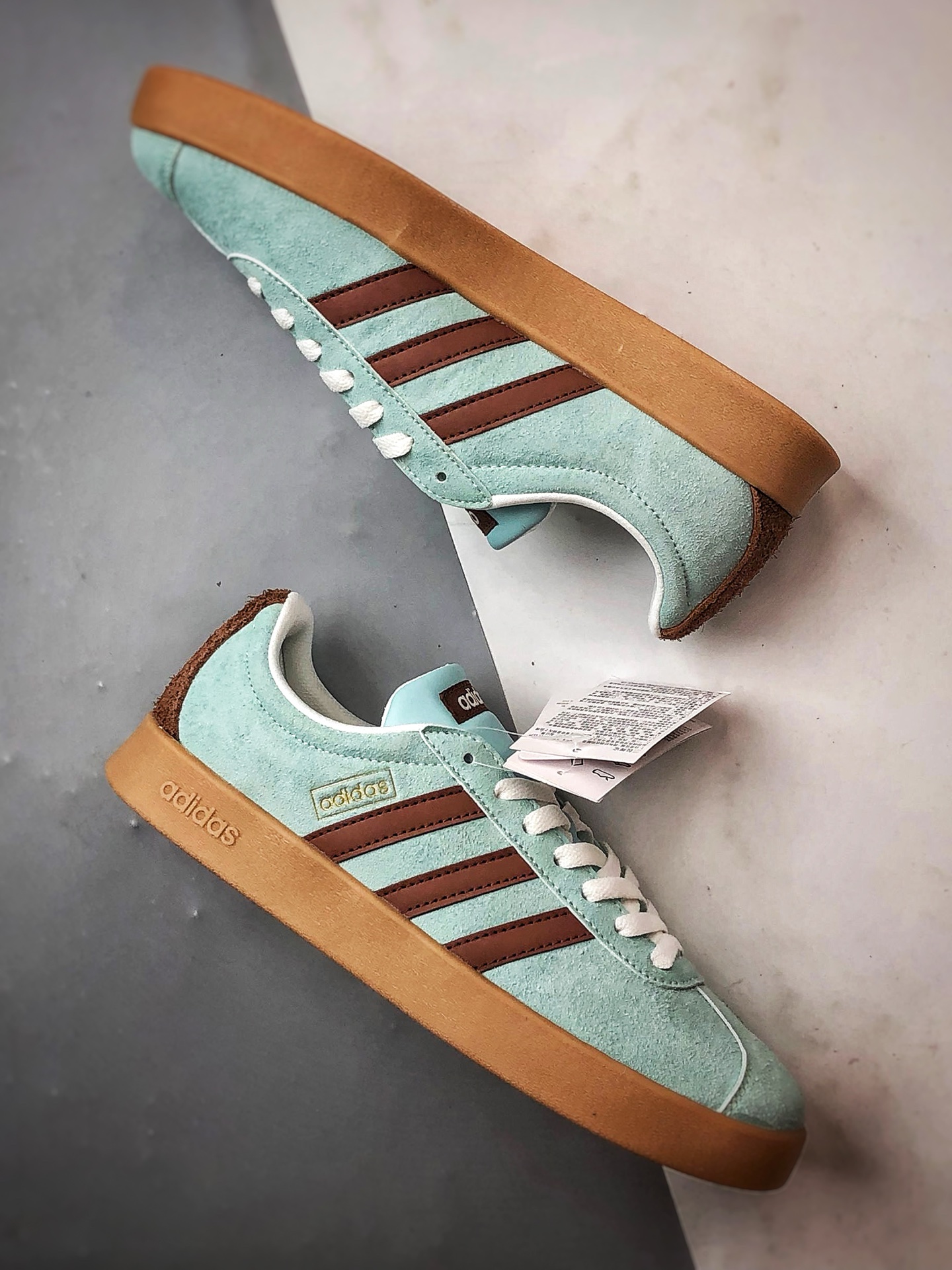 AD VL Court Classic 薄荷蓝 复古轻便休闲低帮板鞋 KK3772-莆田鞋,莆田鞋货源,高仿鞋,高仿鞋货源,安福档口,莆田高仿鞋,莆田鞋批发,高仿鞋批发,莆田高仿运动鞋,高仿运动鞋,莆田运动鞋 AD VL Court Classic 薄荷蓝 复古轻便休闲低帮板鞋 KK3772