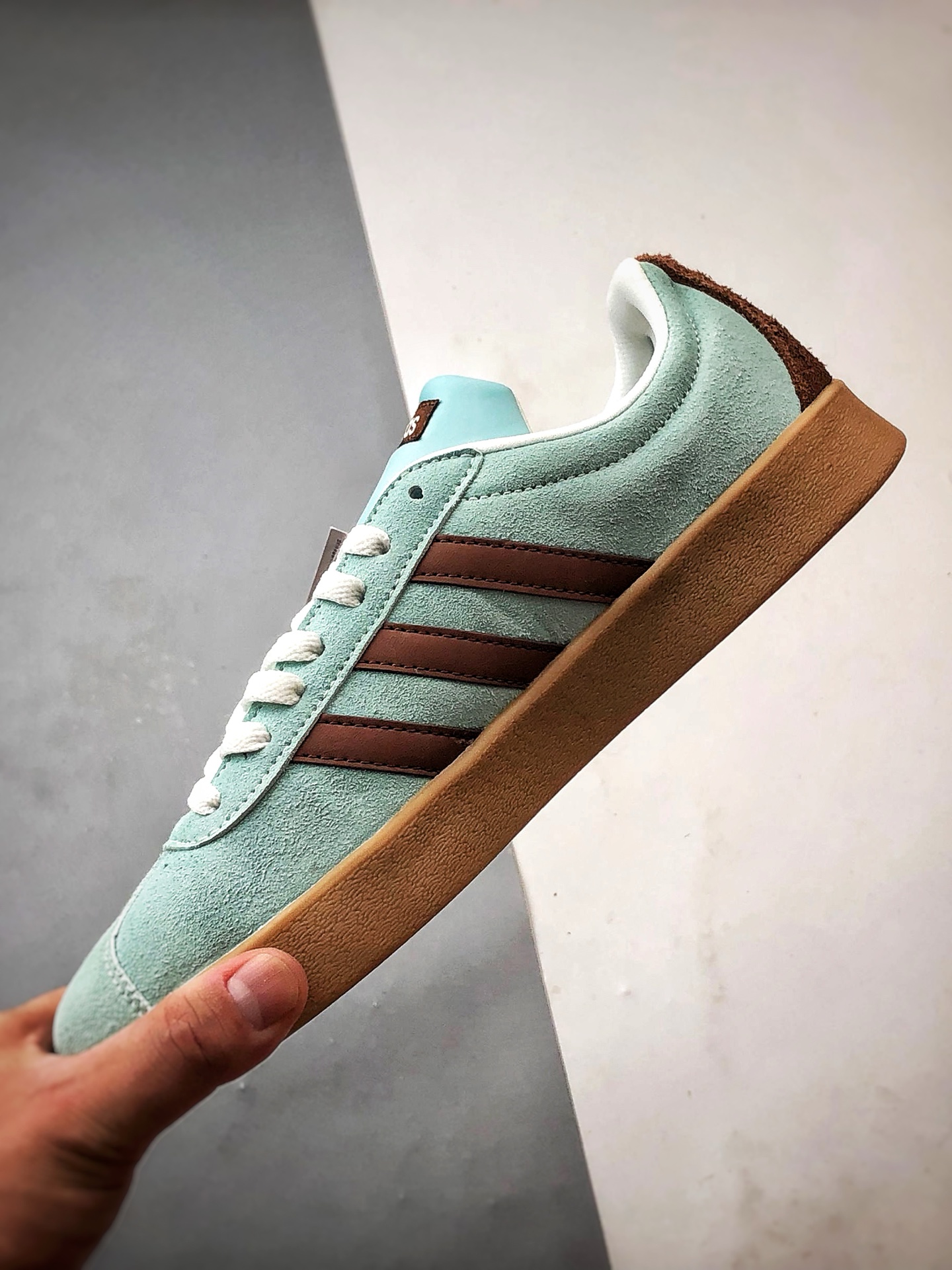 AD VL Court Classic 薄荷蓝 复古轻便休闲低帮板鞋 KK3772-莆田鞋,莆田鞋货源,高仿鞋,高仿鞋货源,安福档口,莆田高仿鞋,莆田鞋批发,高仿鞋批发,莆田高仿运动鞋,高仿运动鞋,莆田运动鞋 AD VL Court Classic 薄荷蓝 复古轻便休闲低帮板鞋 KK3772
