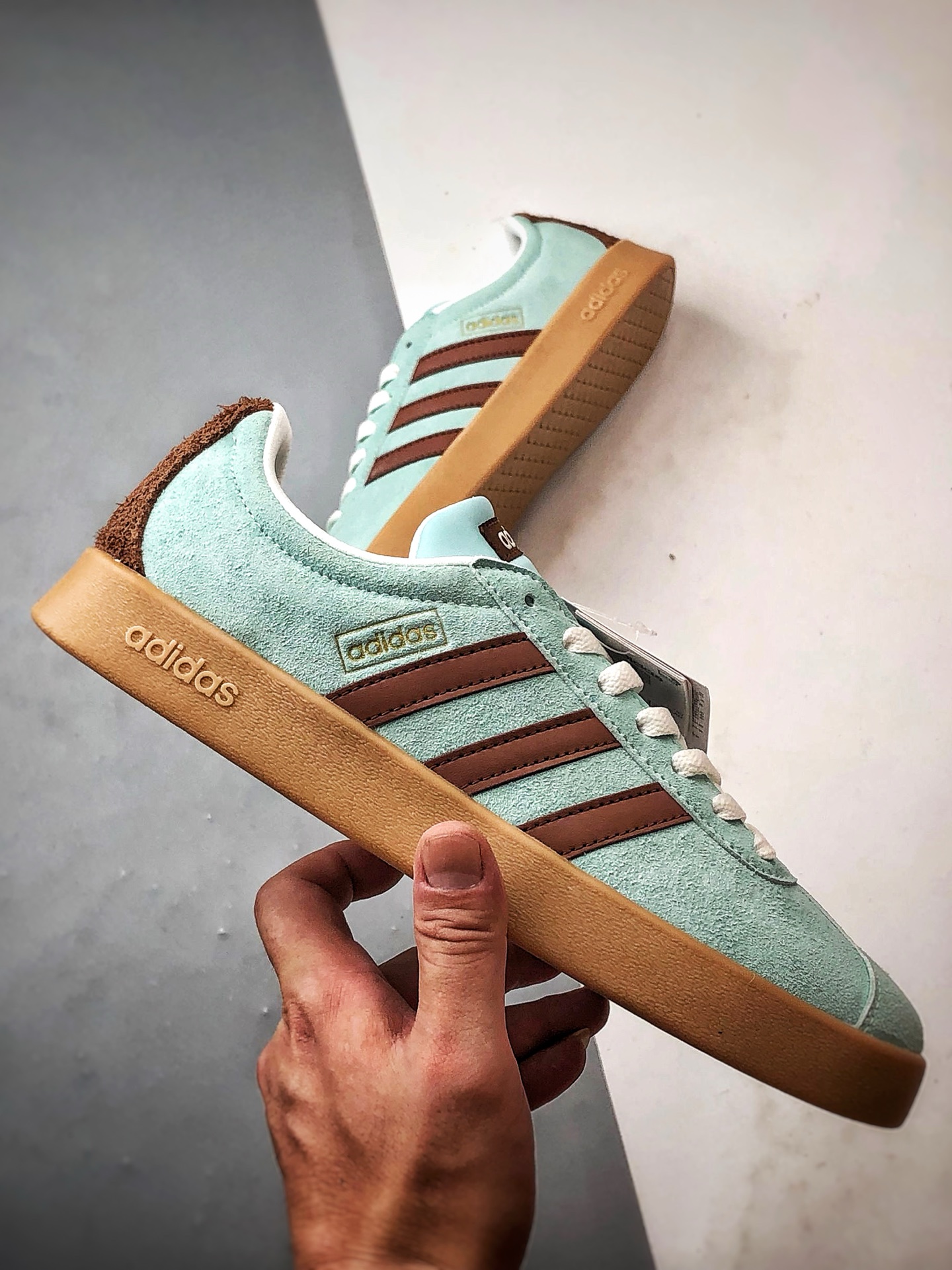 AD VL Court Classic 薄荷蓝 复古轻便休闲低帮板鞋 KK3772-莆田鞋,莆田鞋货源,高仿鞋,高仿鞋货源,安福档口,莆田高仿鞋,莆田鞋批发,高仿鞋批发,莆田高仿运动鞋,高仿运动鞋,莆田运动鞋 AD VL Court Classic 薄荷蓝 复古轻便休闲低帮板鞋 KK3772