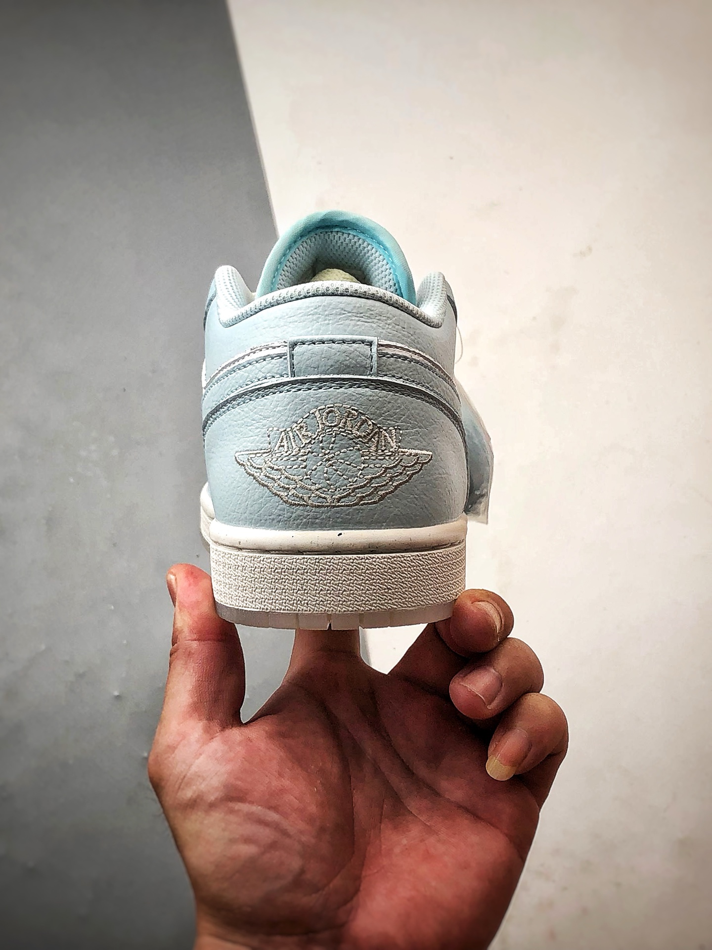 200 Air Jordan 1 Low 浅蓝白 HJ5999-400