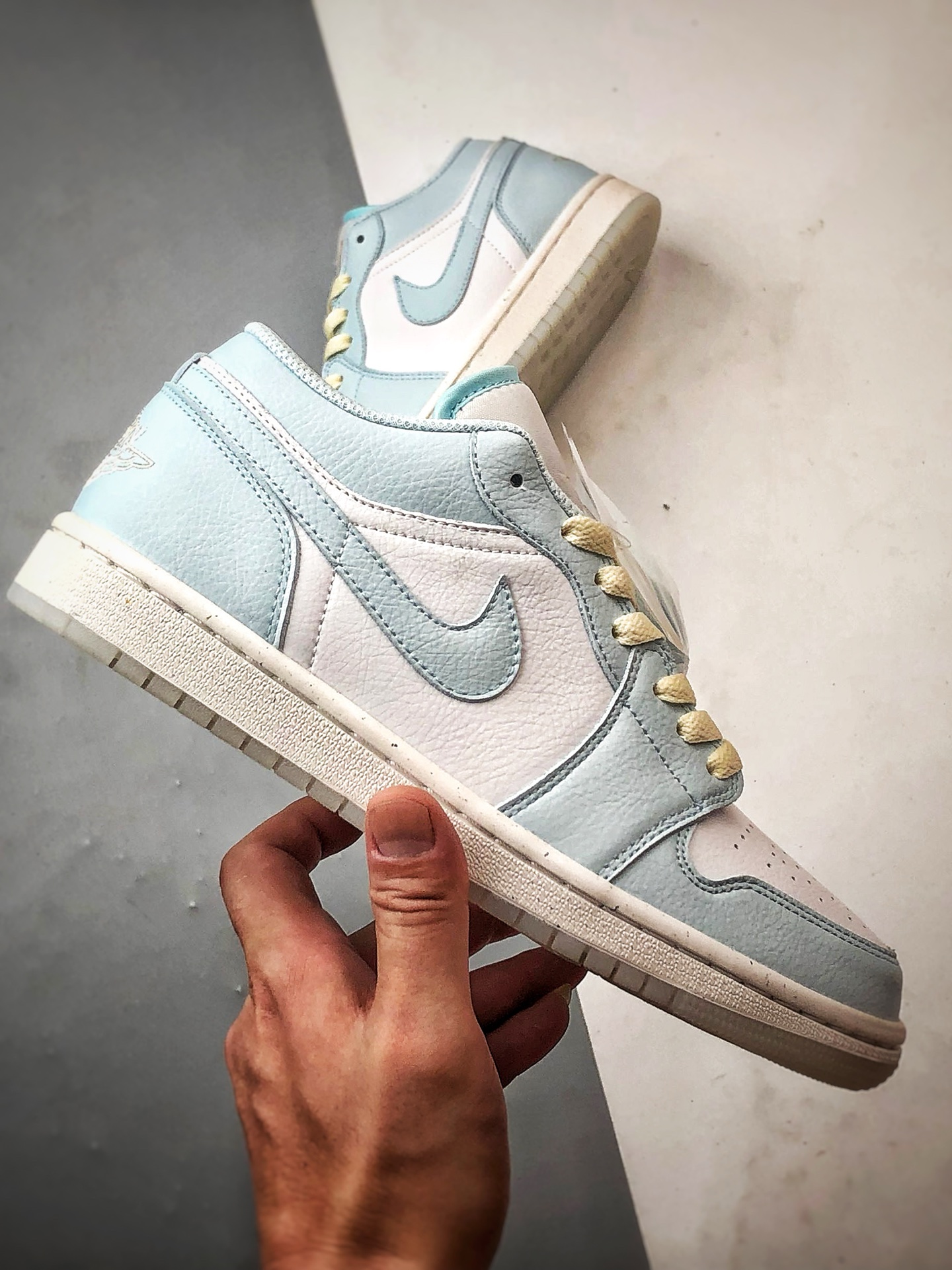 200 Air Jordan 1 Low 浅蓝白 HJ5999-400